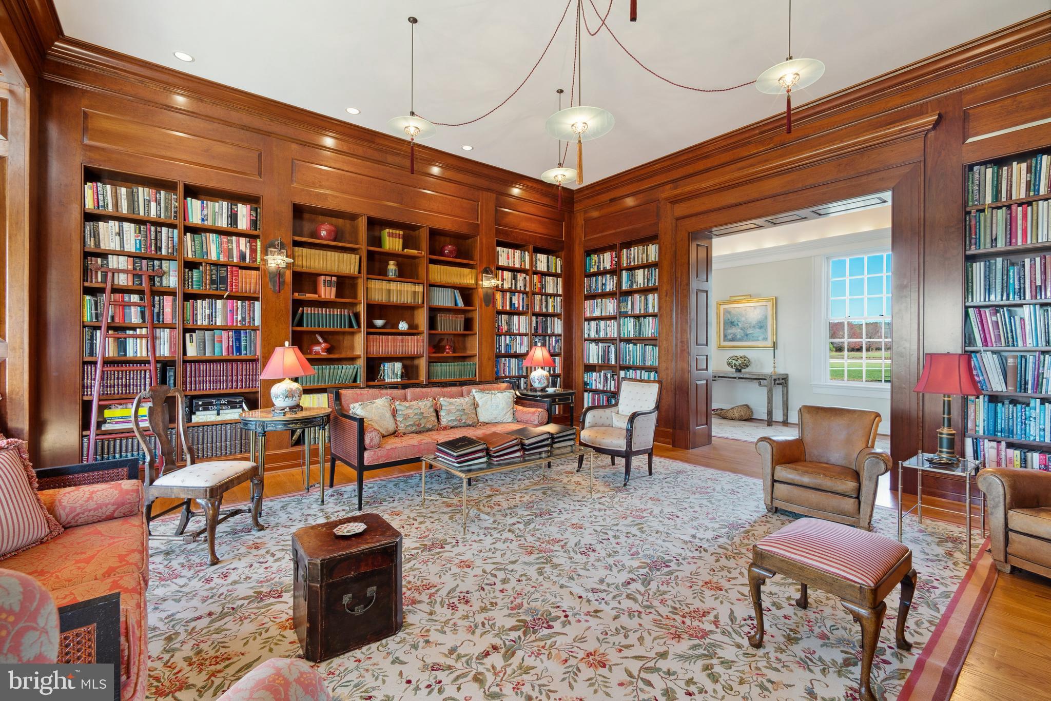 QUAKER NECK - Residential