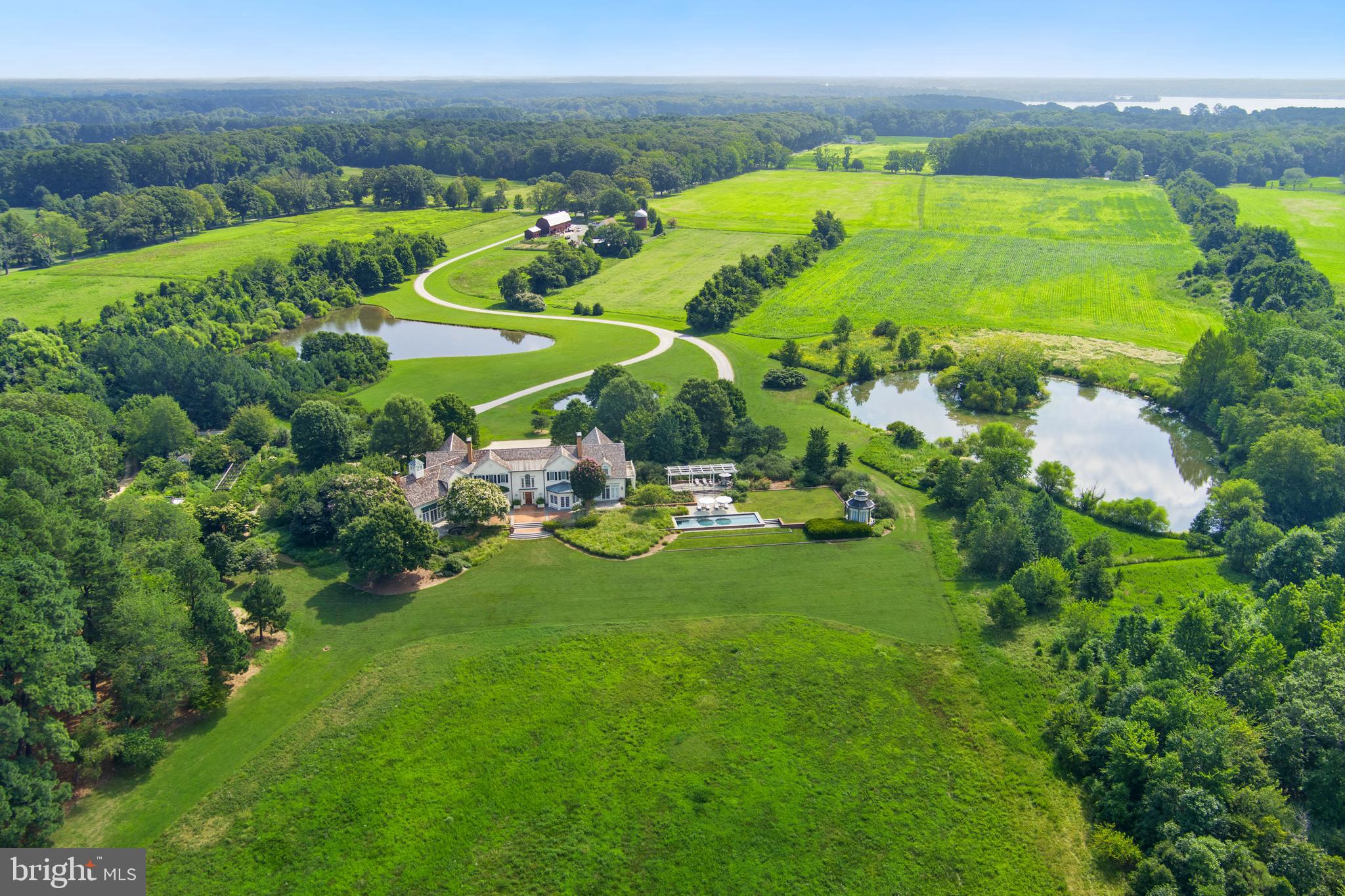 QUAKER NECK - Residential