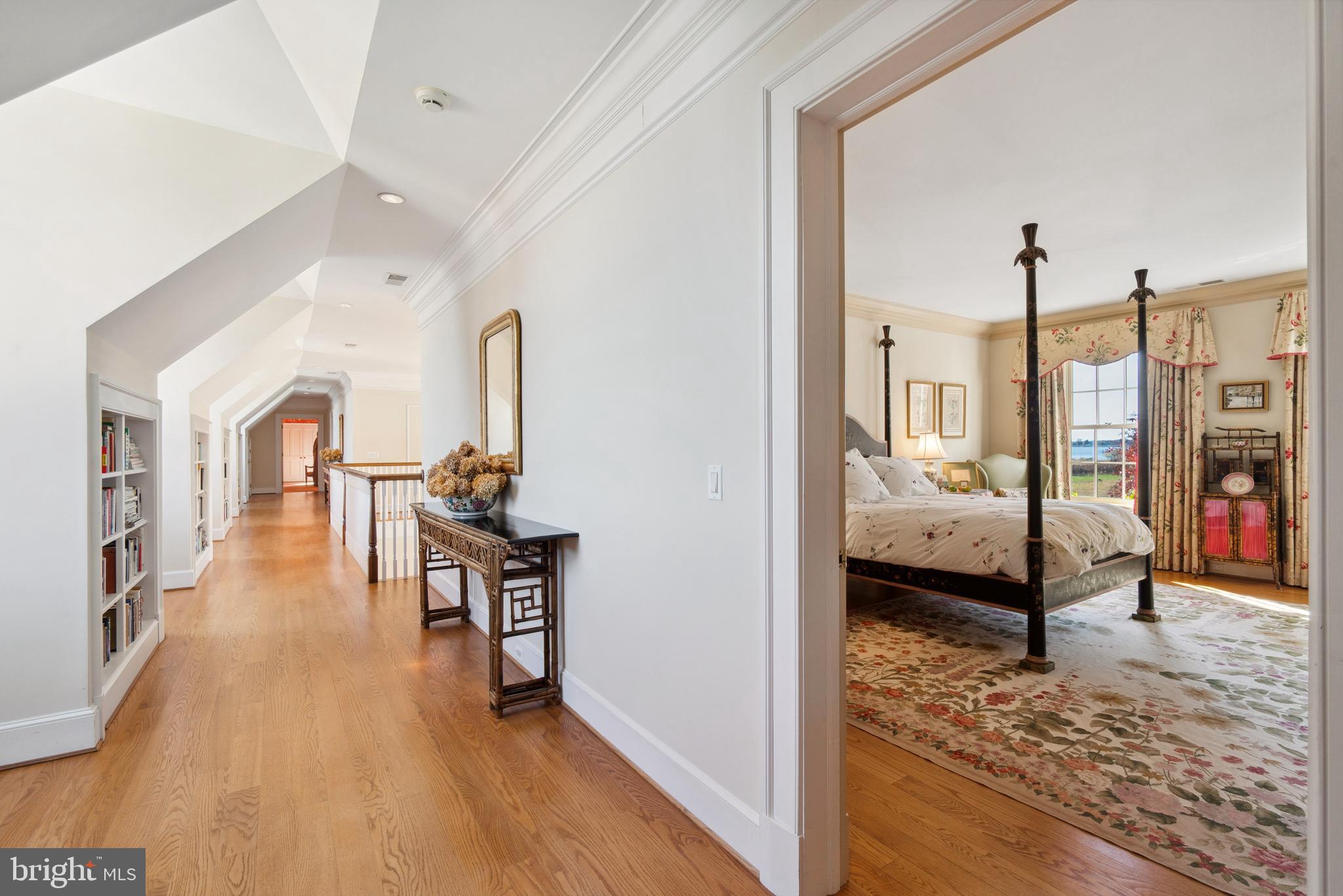 QUAKER NECK - Residential