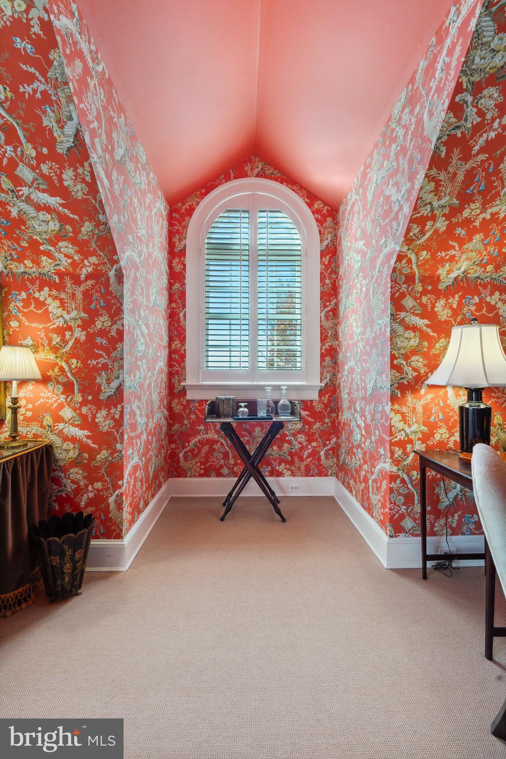 QUAKER NECK - Residential