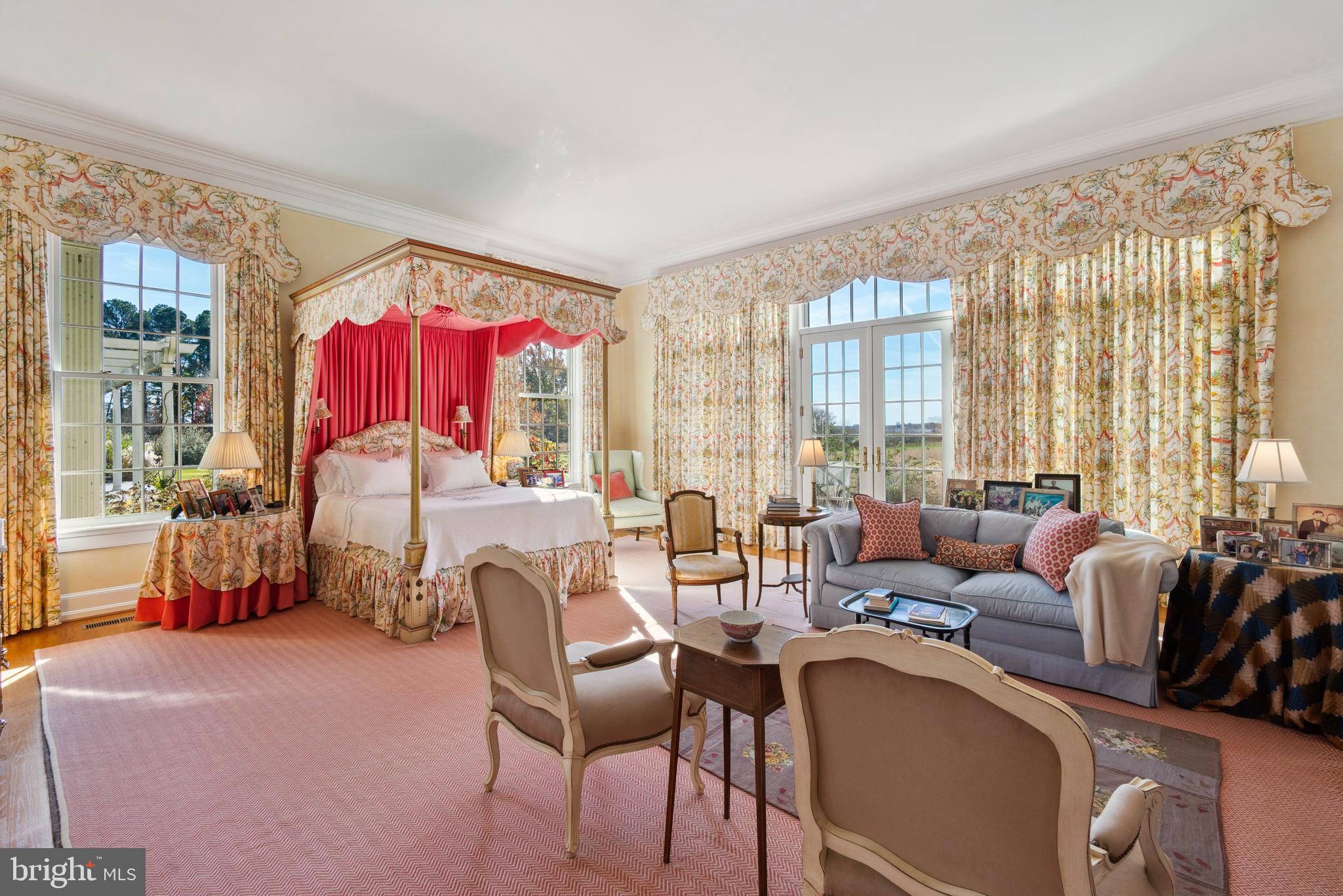 QUAKER NECK - Residential