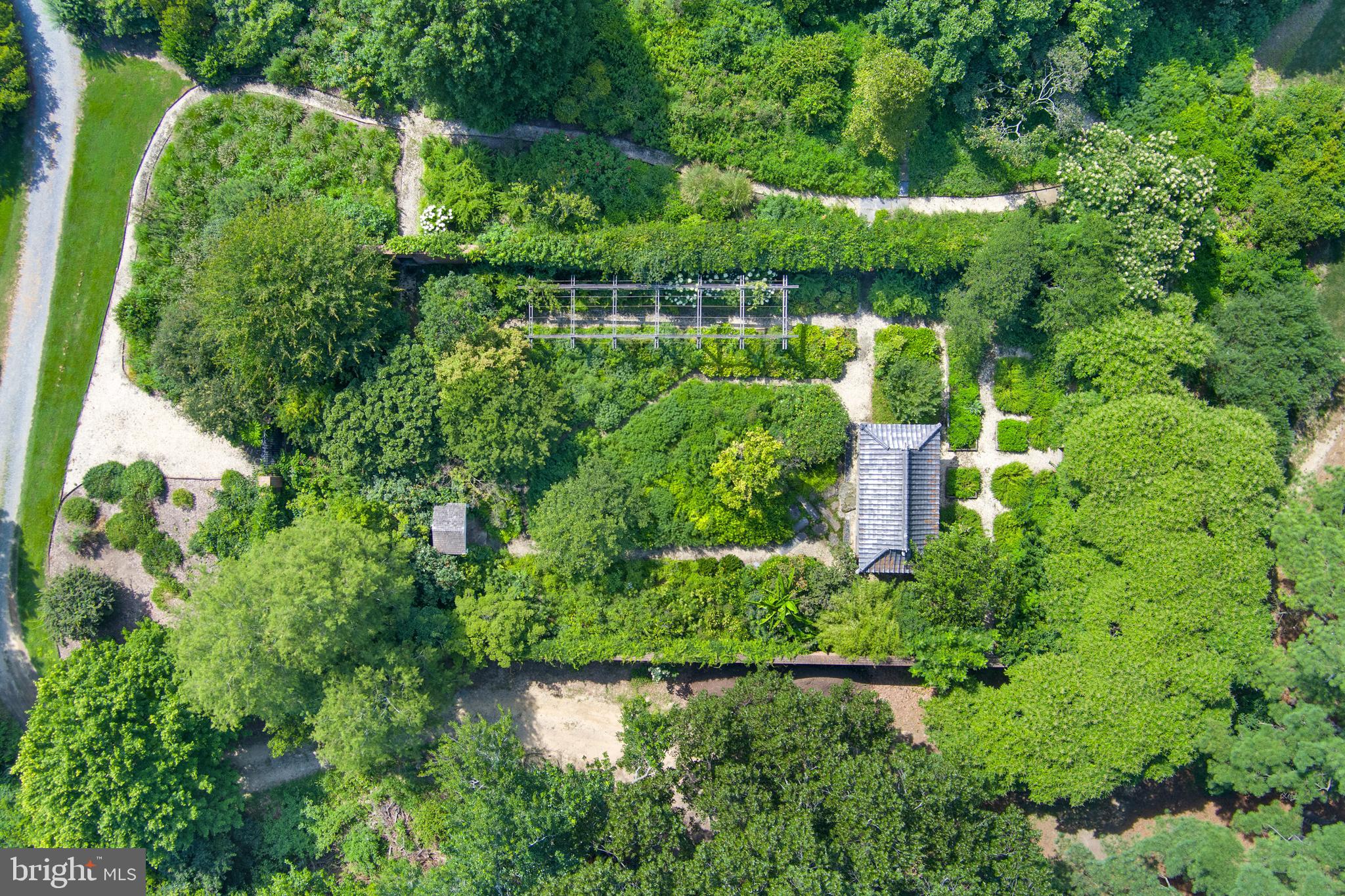 QUAKER NECK - Residential