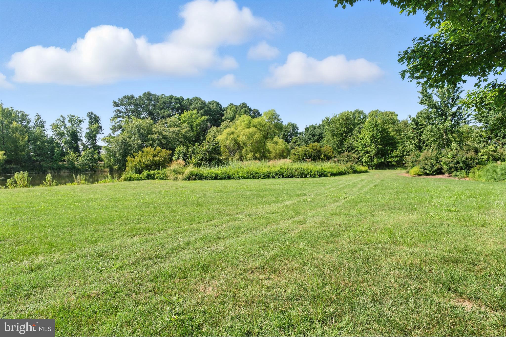 QUAKER NECK - Residential