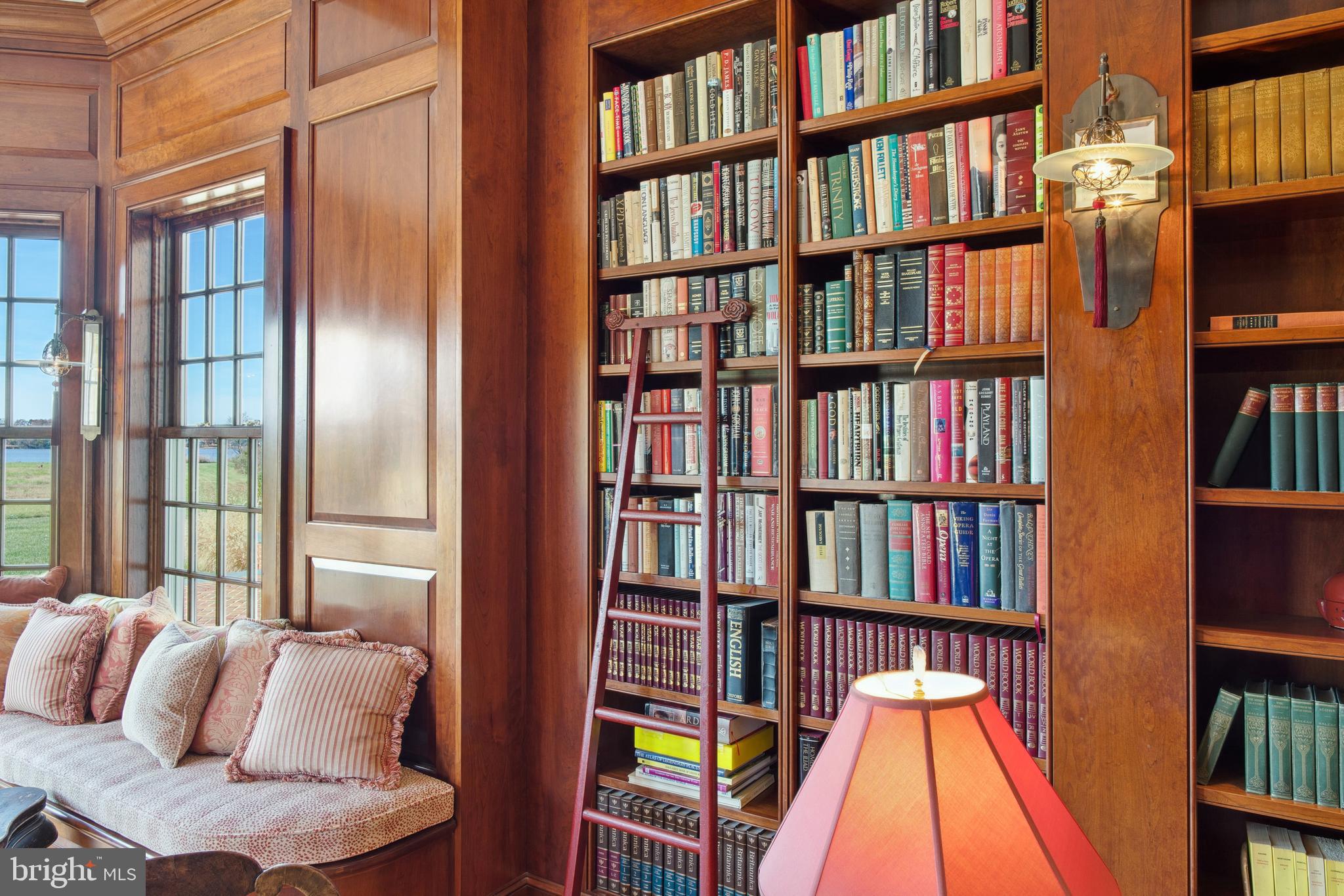 QUAKER NECK - Residential