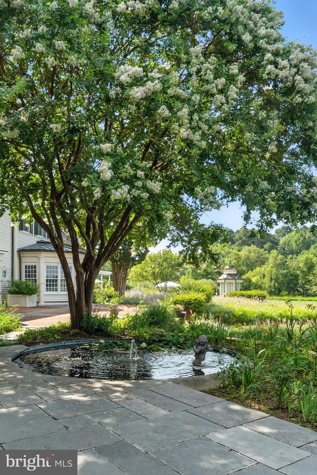 QUAKER NECK - Residential