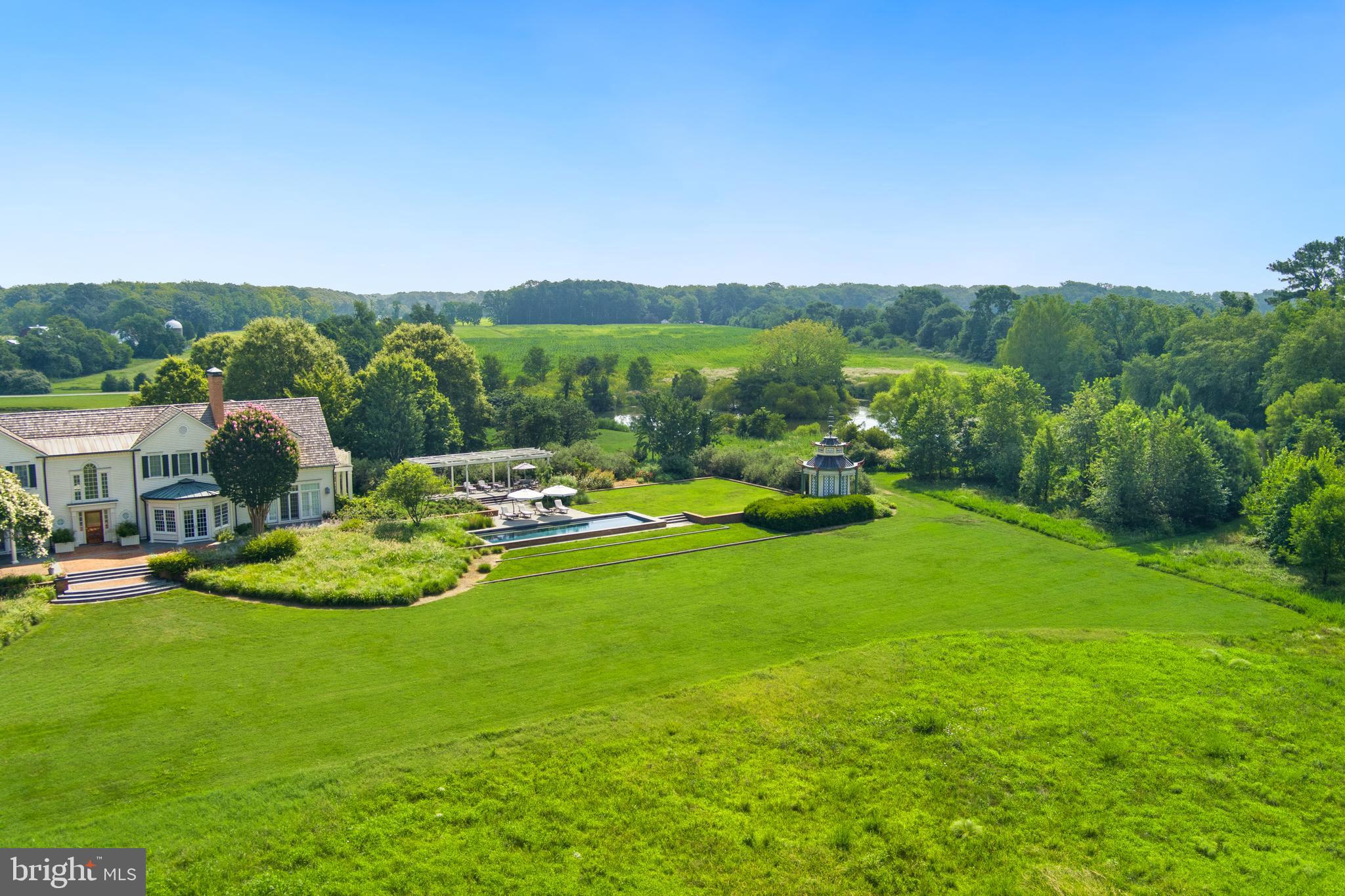 QUAKER NECK - Residential