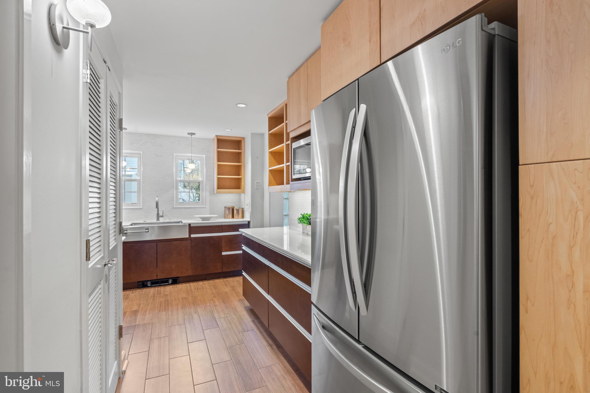 LYON VILLAGE - Residential