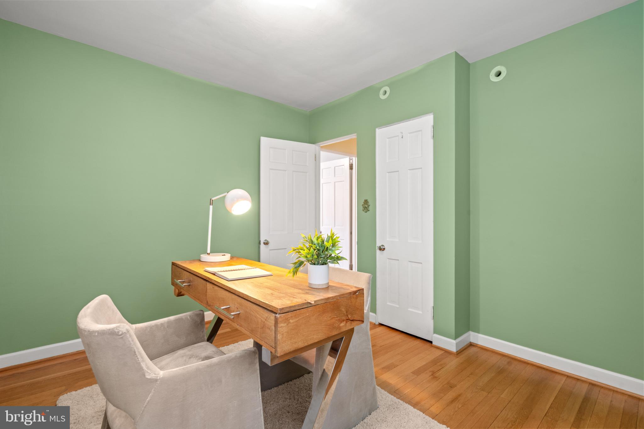 LYON VILLAGE - Residential