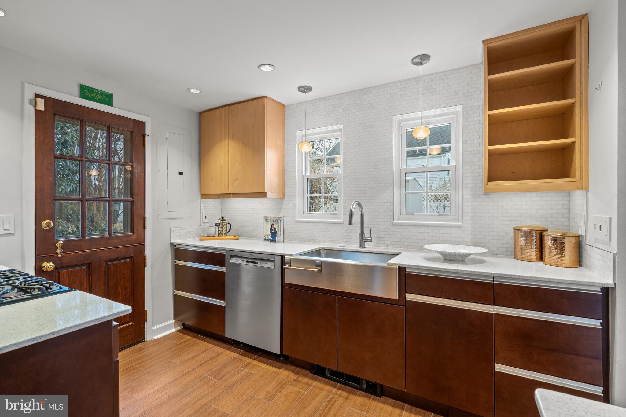 LYON VILLAGE - Residential