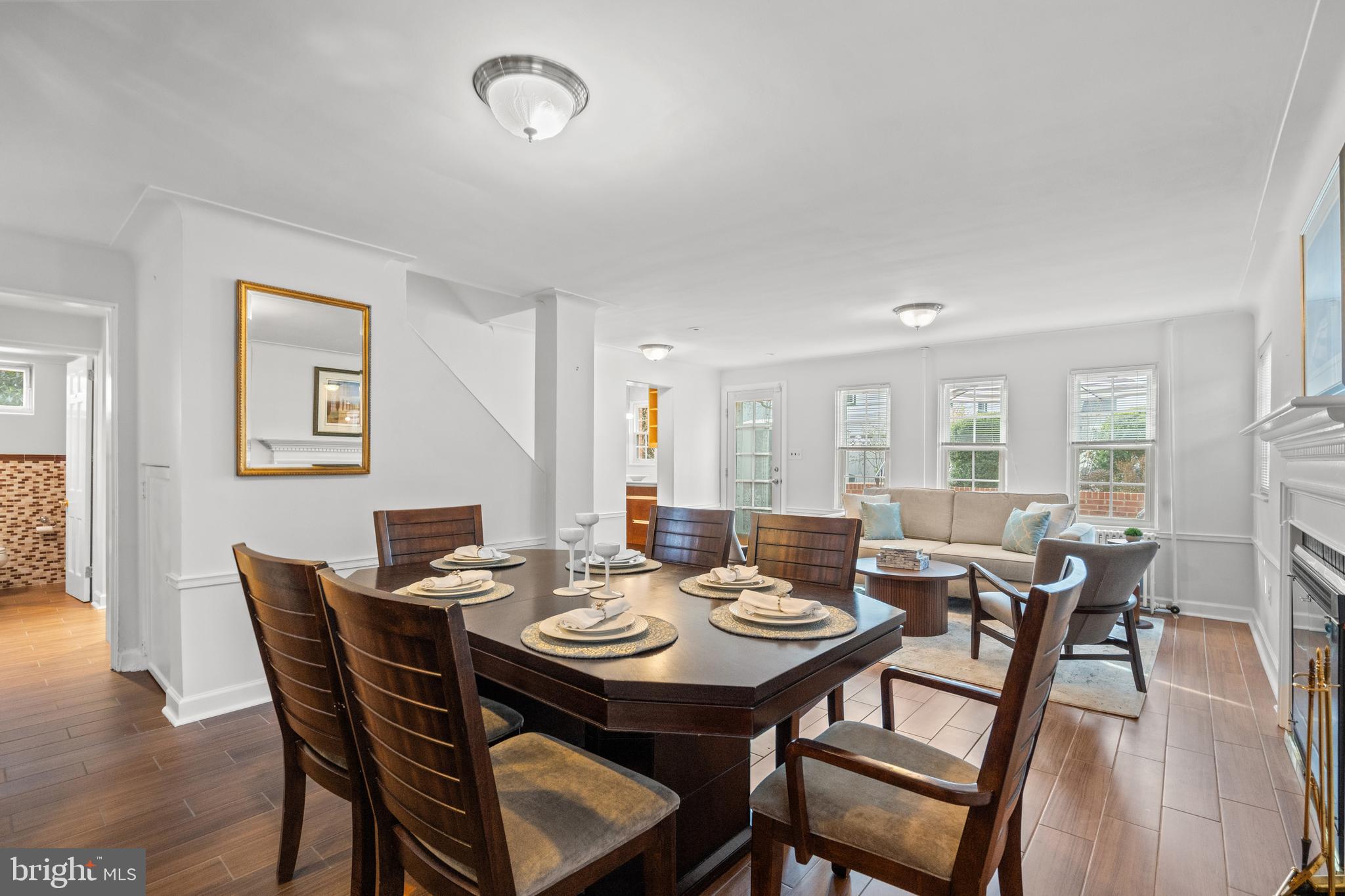 LYON VILLAGE - Residential