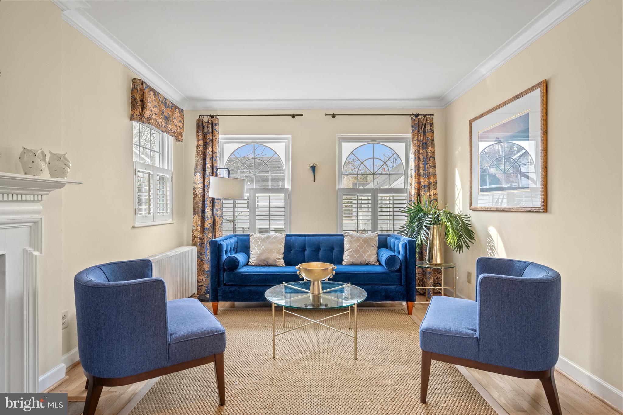 LYON VILLAGE - Residential