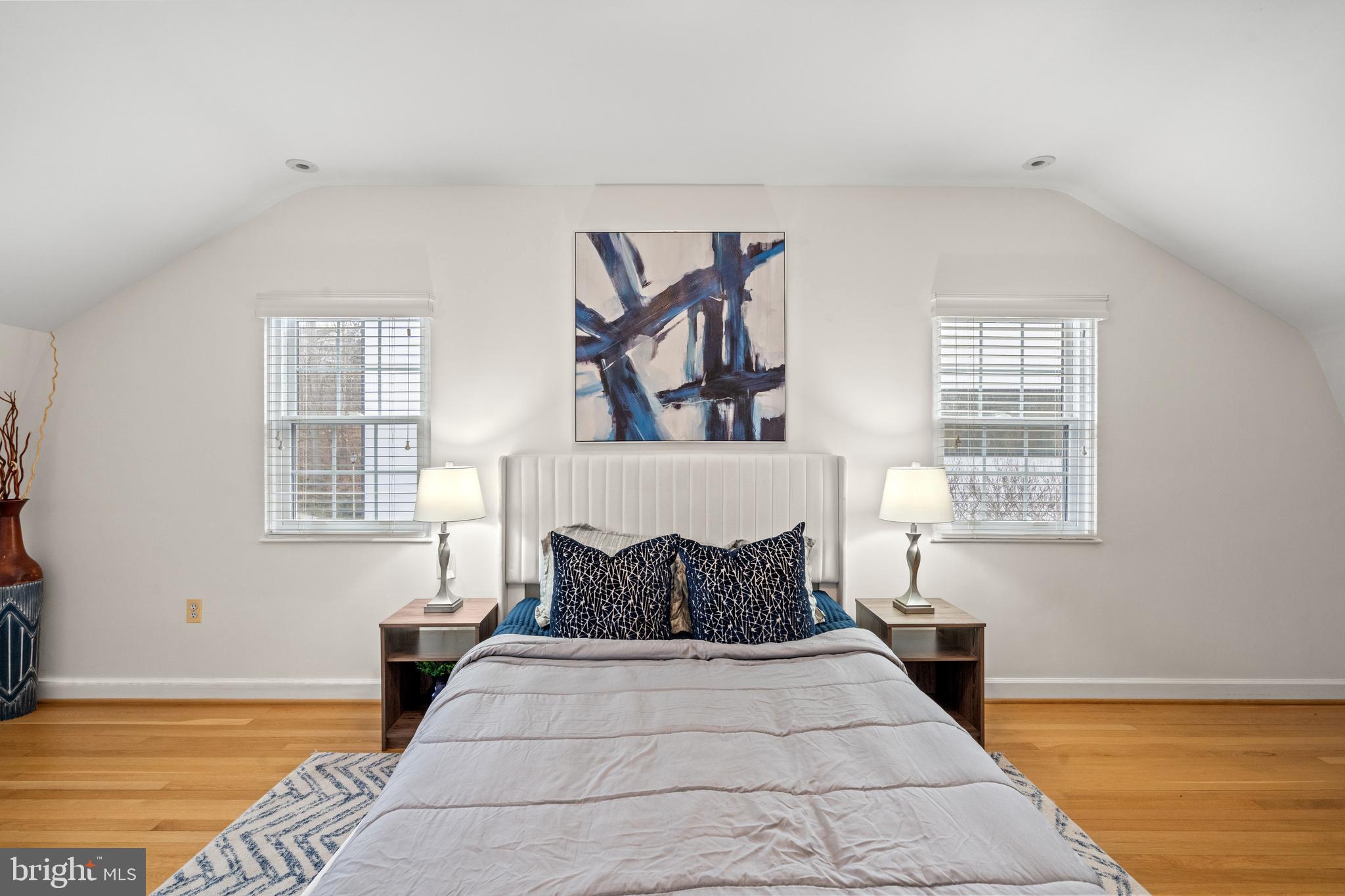 LYON VILLAGE - Residential