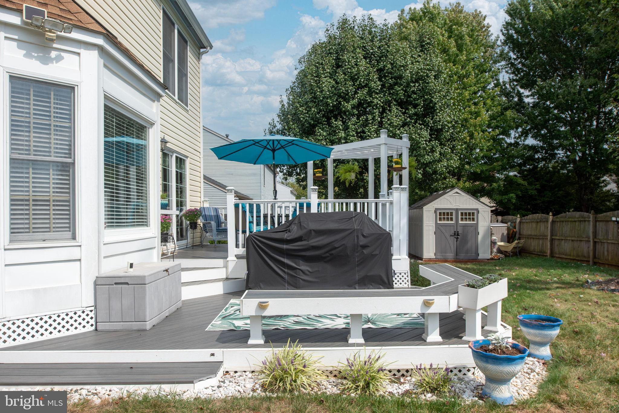 HAMPTON OAKS - Residential