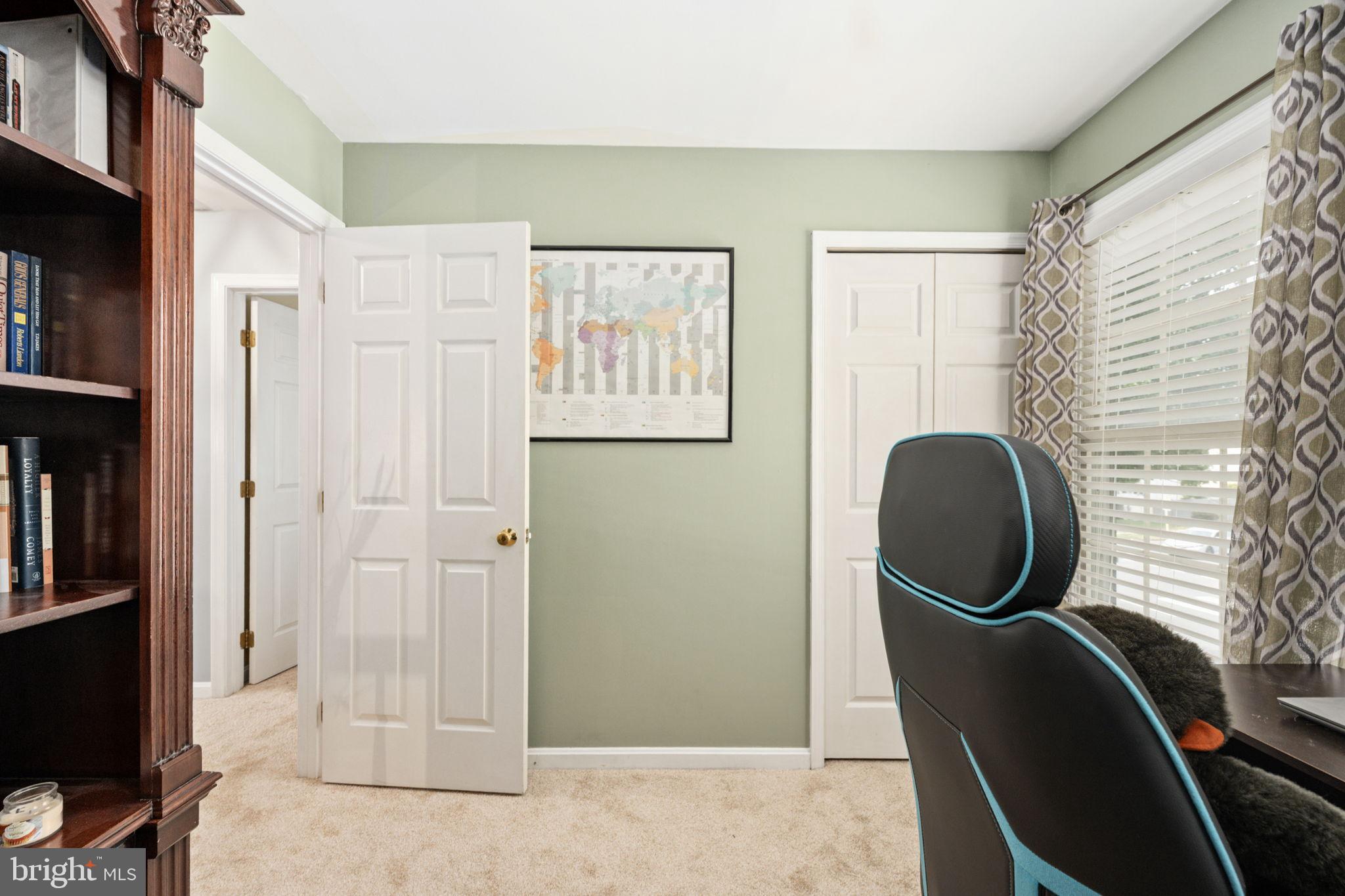 HAMPTON OAKS - Residential