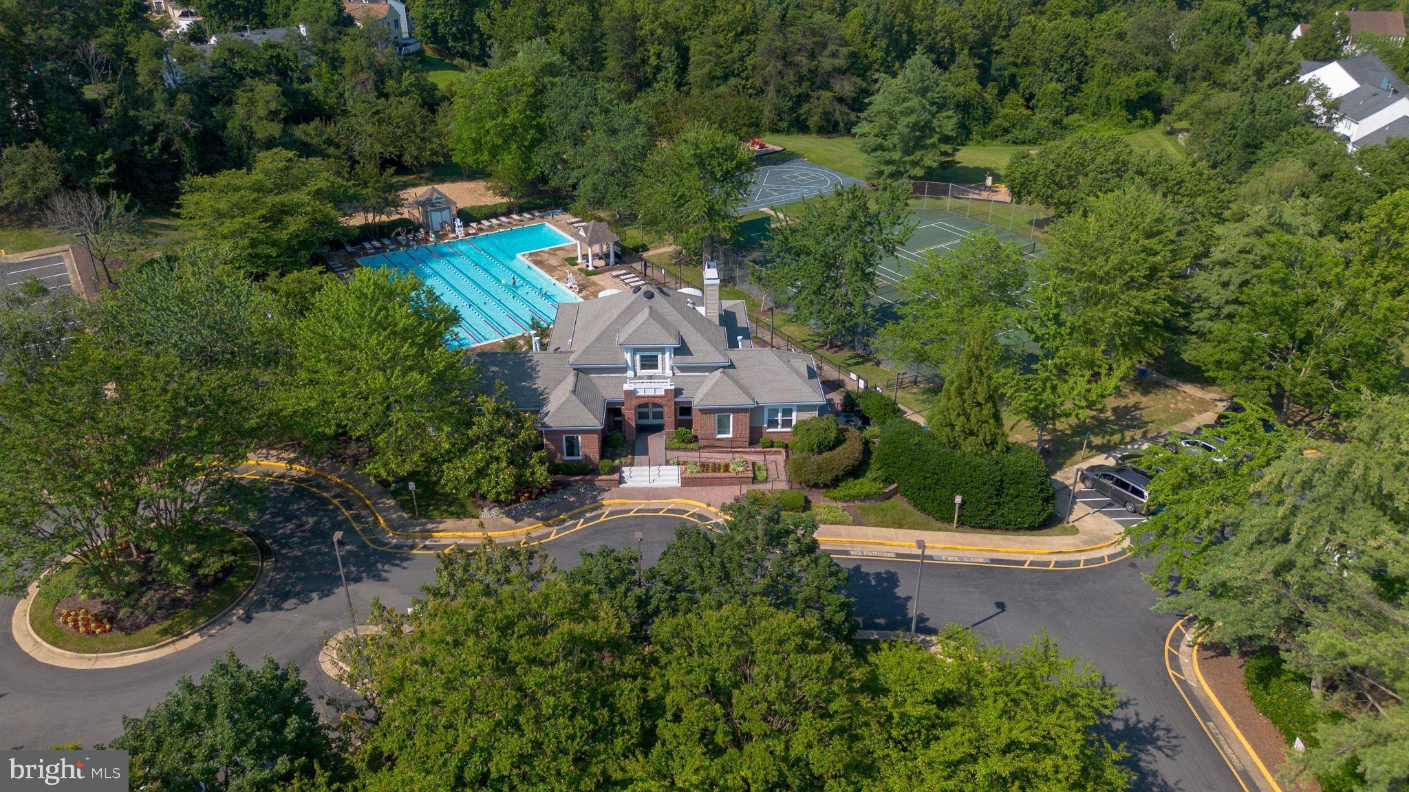 HAMPTON OAKS - Residential