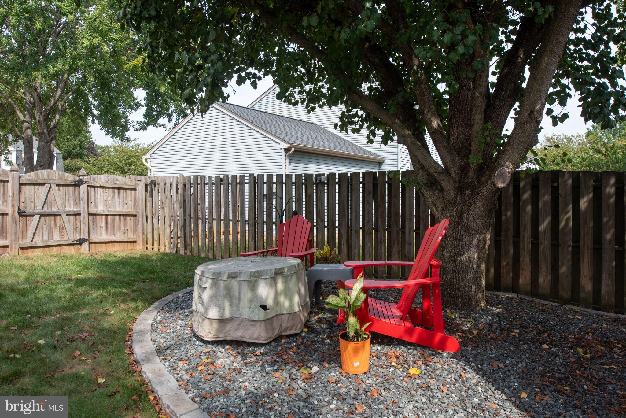 HAMPTON OAKS - Residential