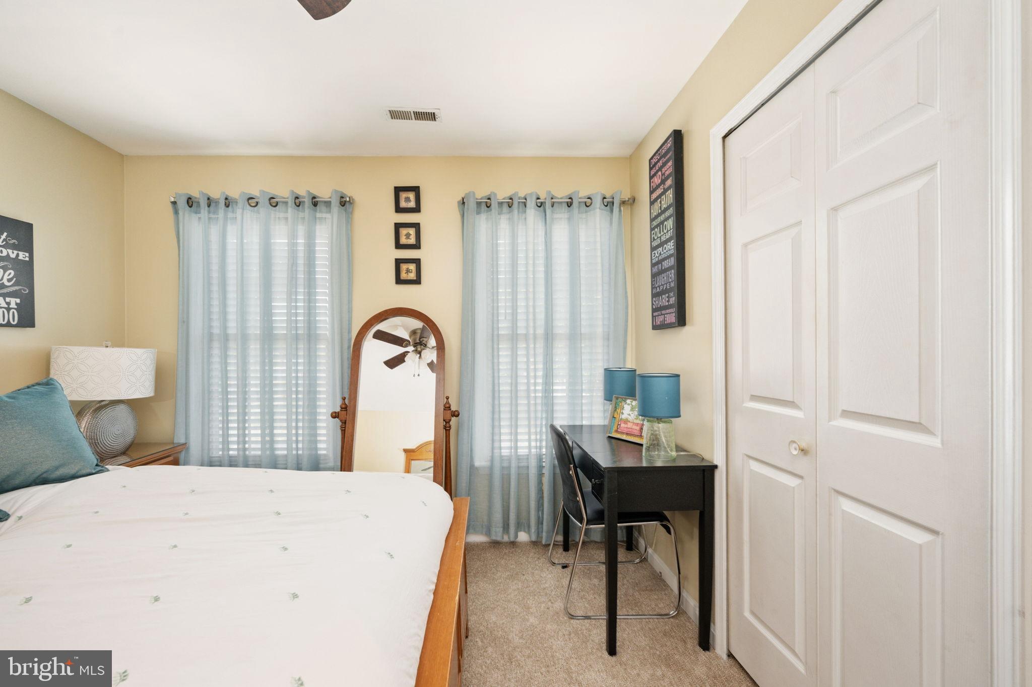 HAMPTON OAKS - Residential