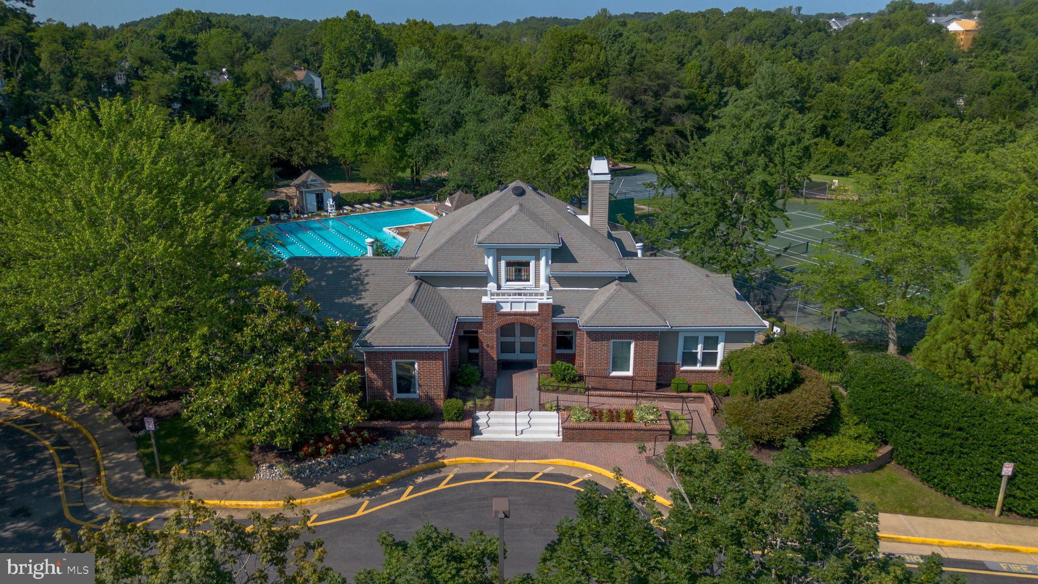 HAMPTON OAKS - Residential