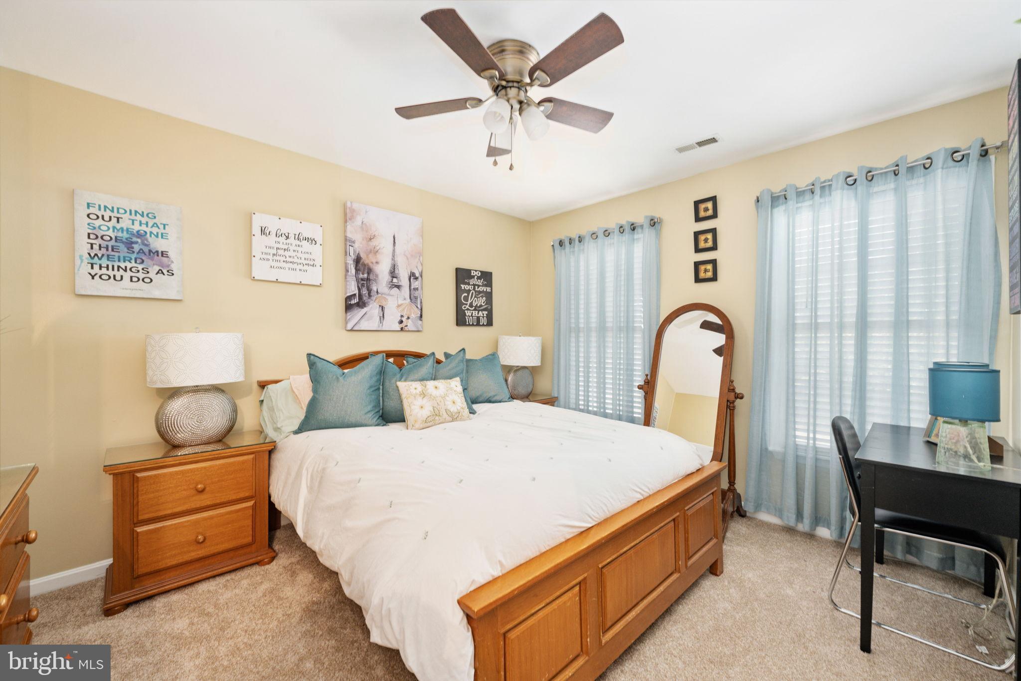 HAMPTON OAKS - Residential