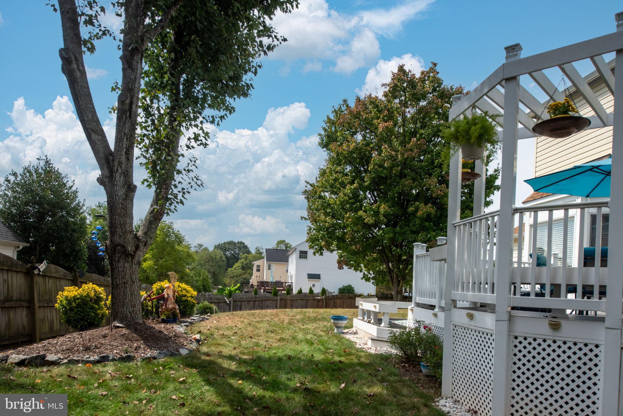 HAMPTON OAKS - Residential