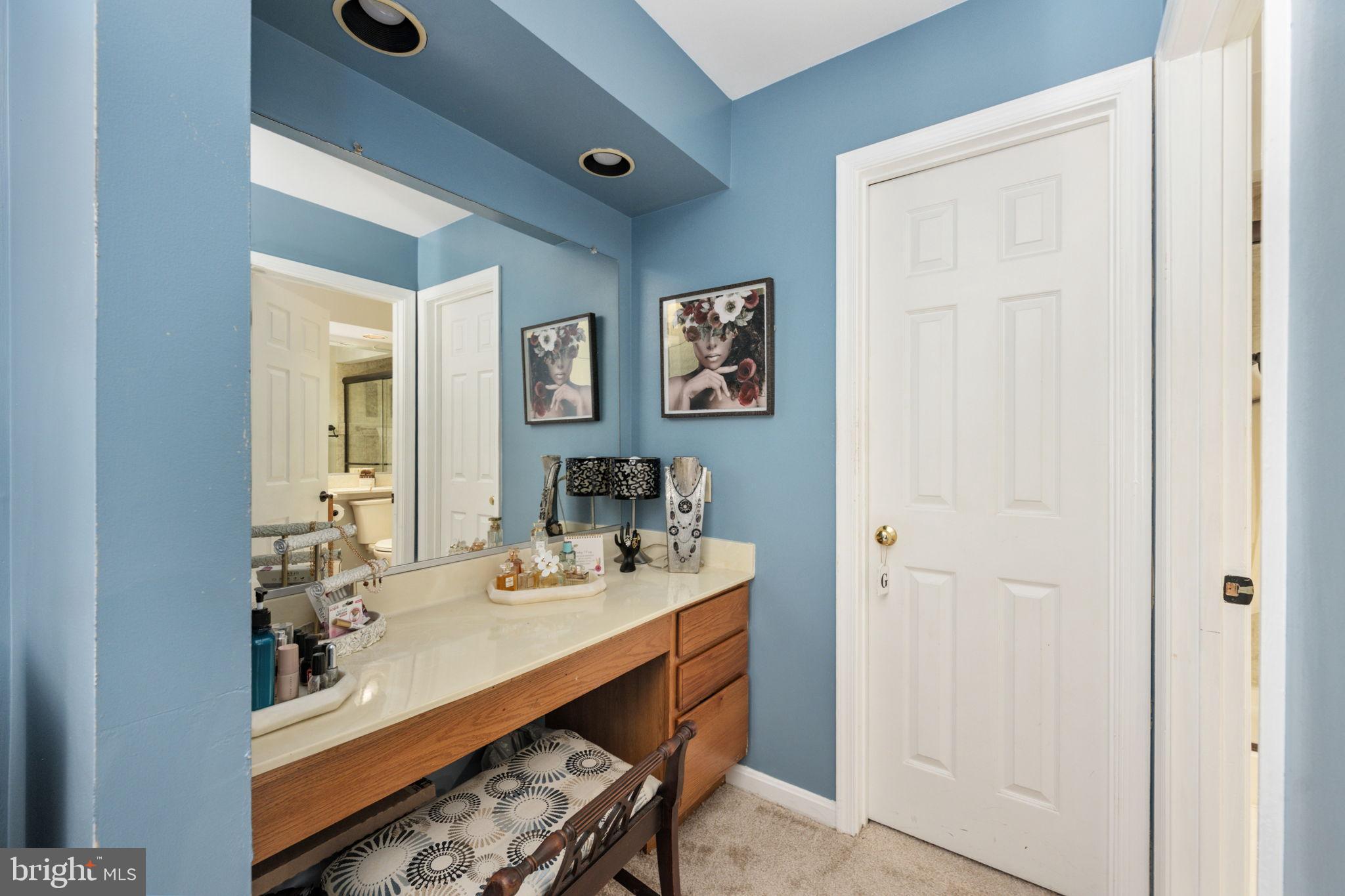 HAMPTON OAKS - Residential