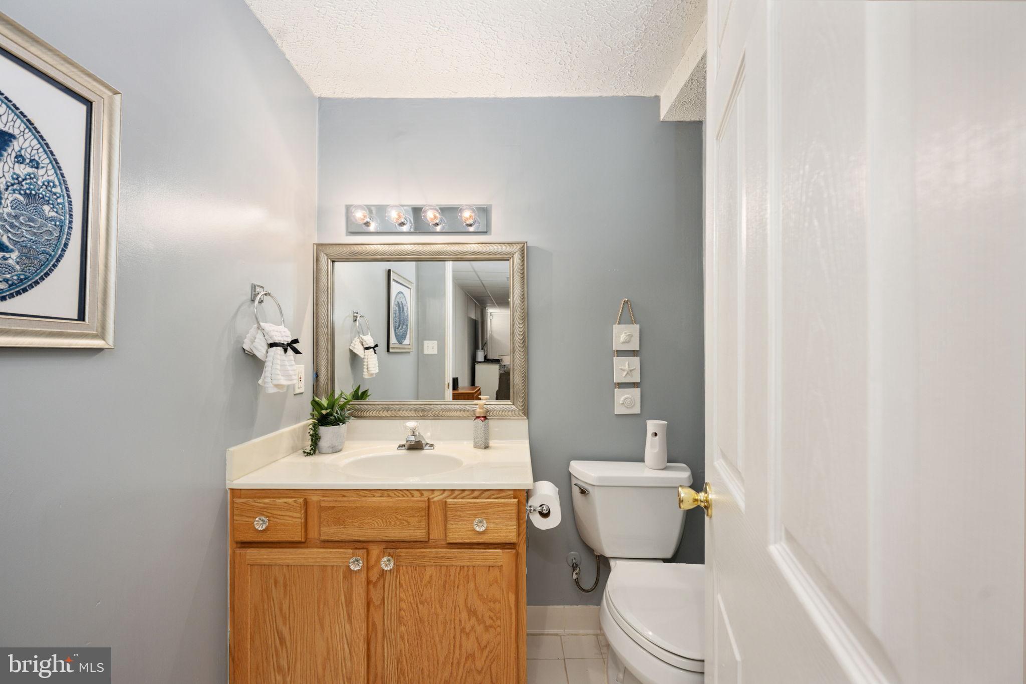 HAMPTON OAKS - Residential