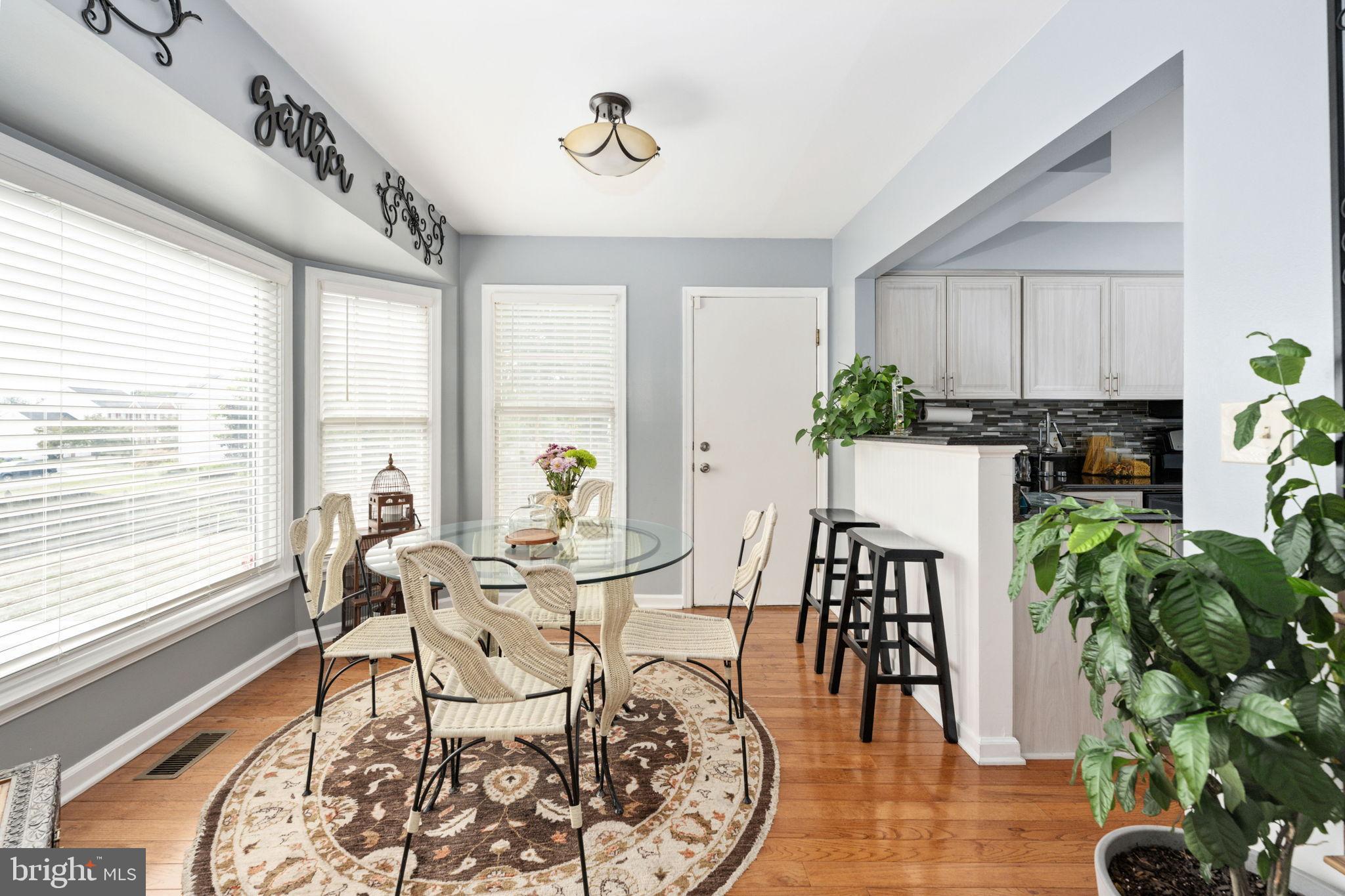 HAMPTON OAKS - Residential