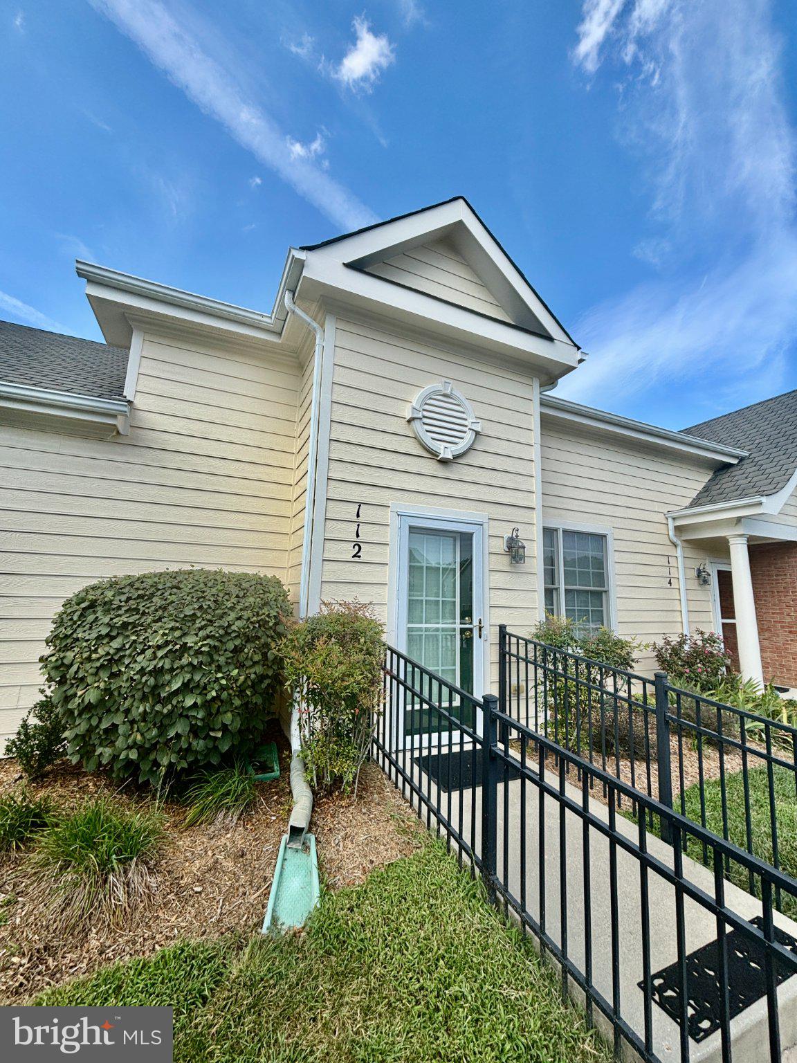 112 DULLES STREET