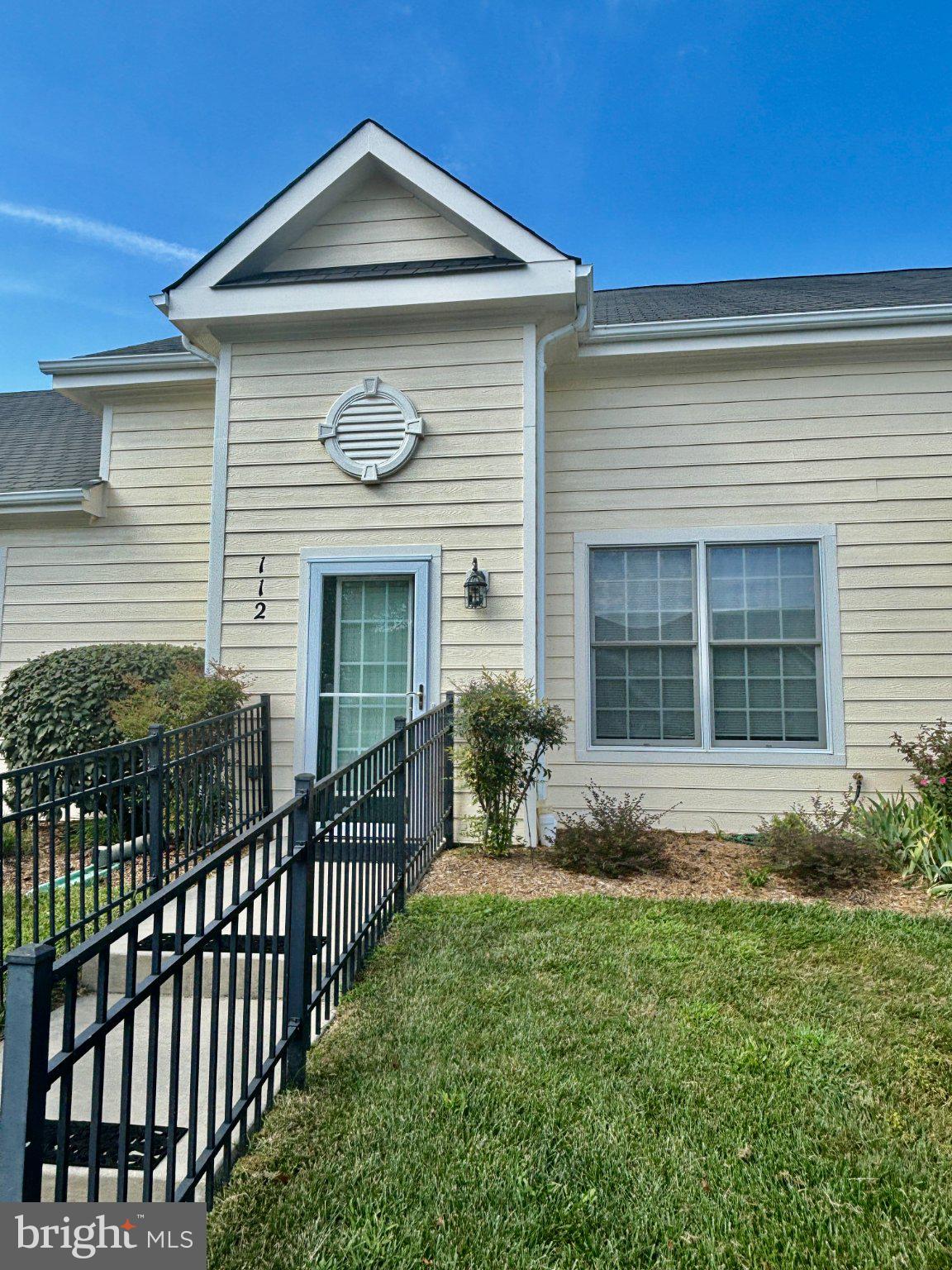 112 DULLES STREET