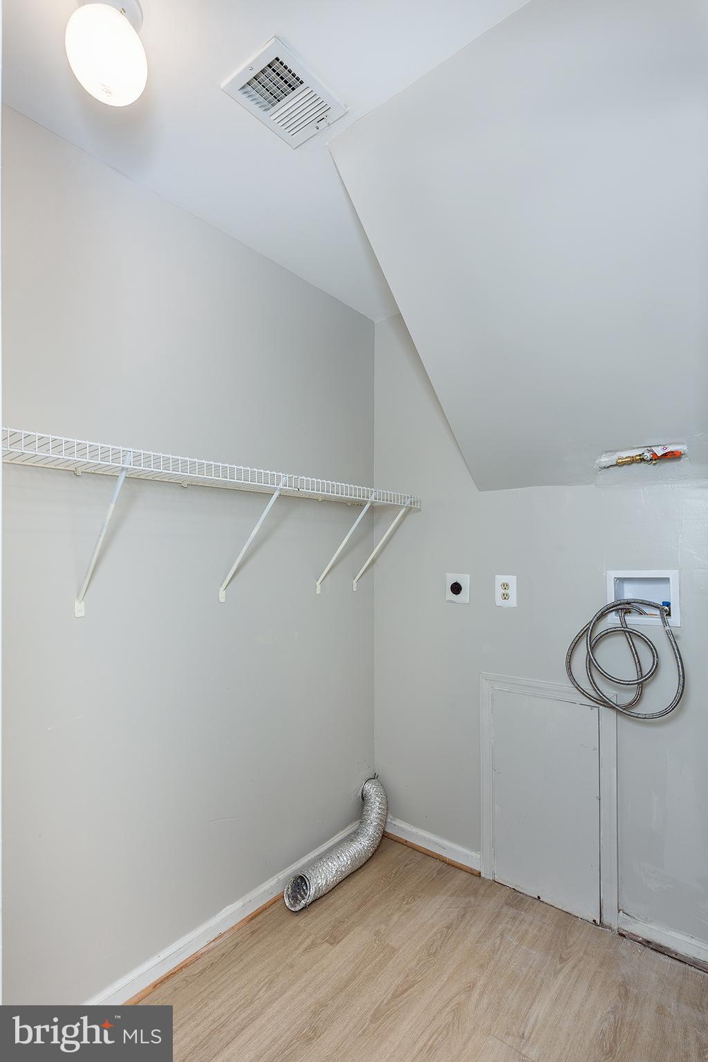 WALNEY MILLS - Residential