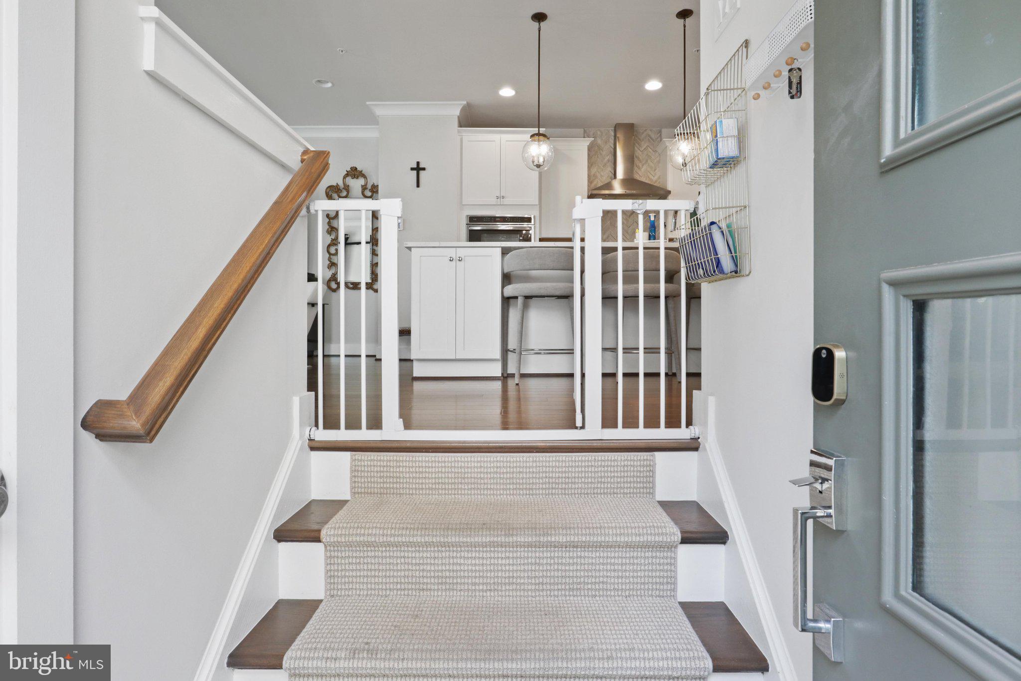 2874 LOWEN ROAD
