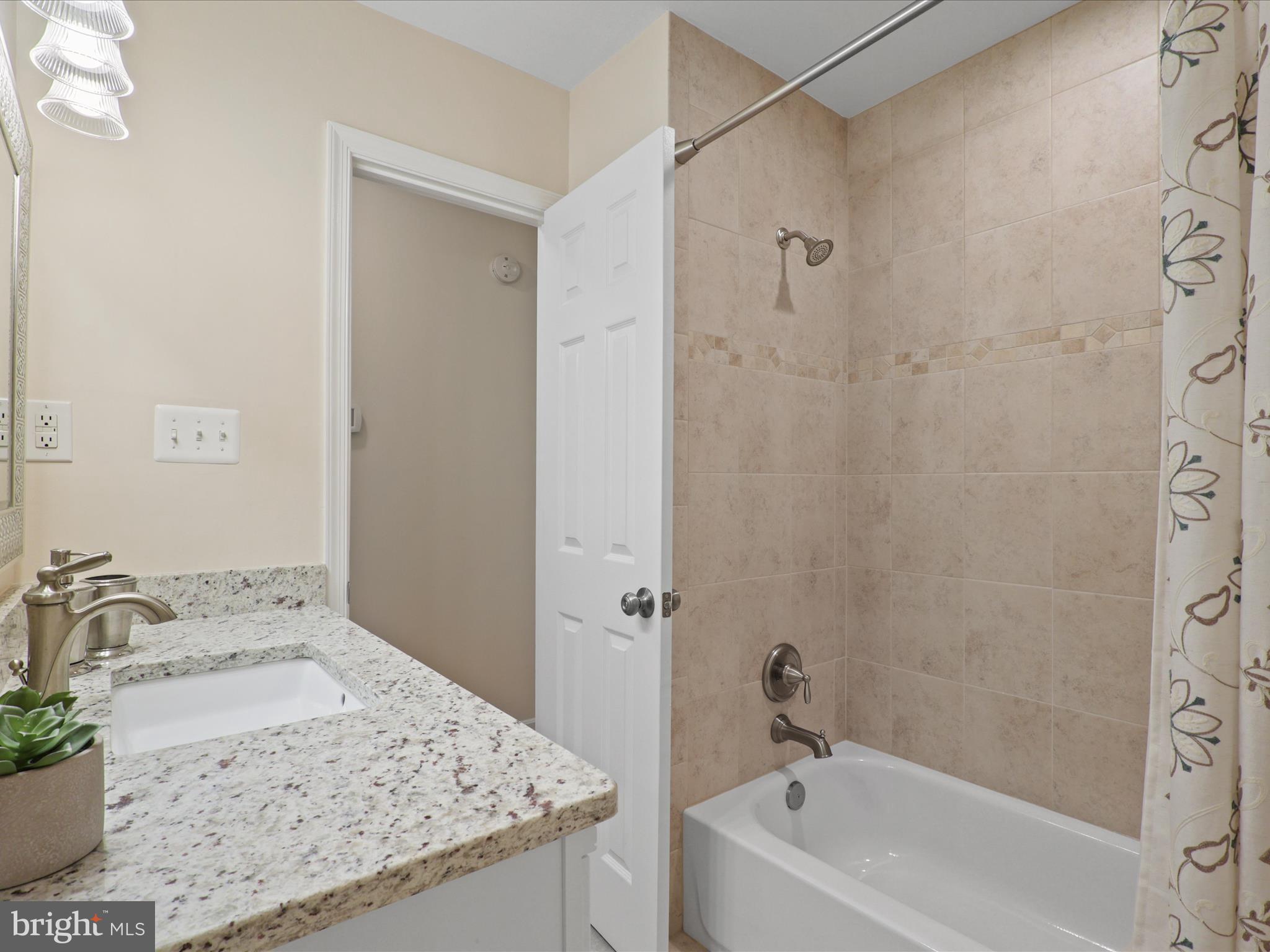 KINGS PARK WEST - Residential