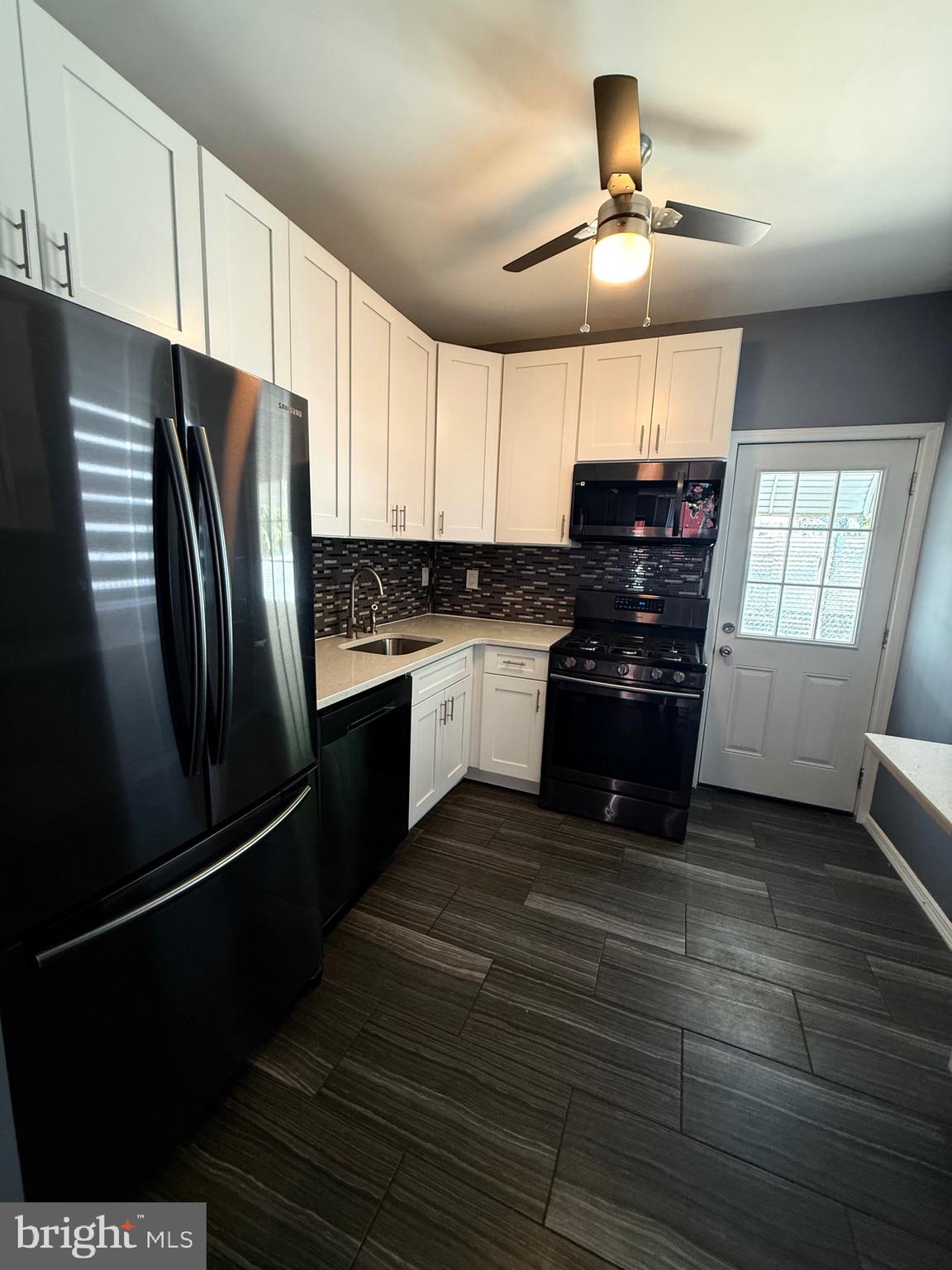 PORT RICHMOND - Residential