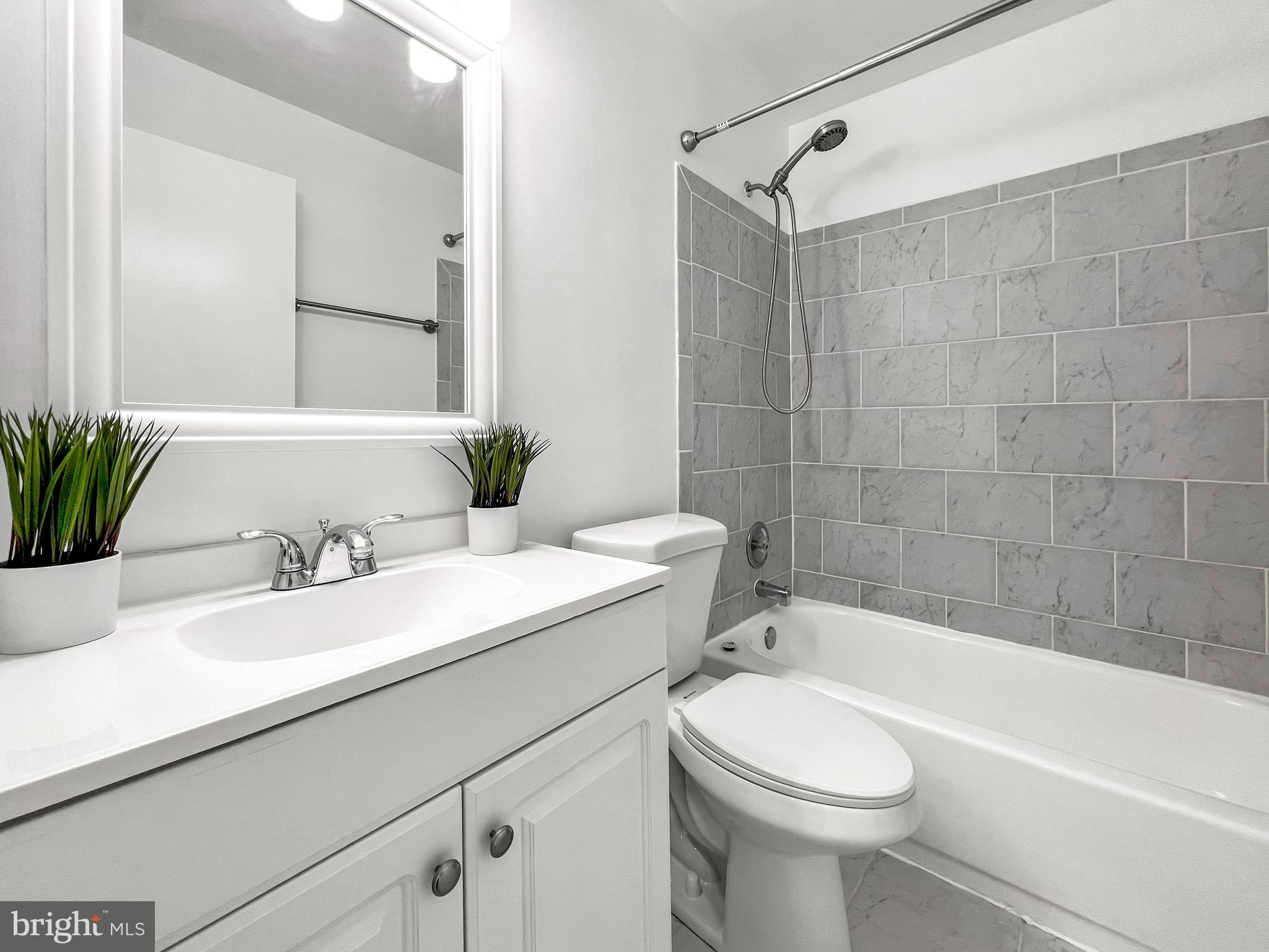 HERITAGE ESTATES - Residential