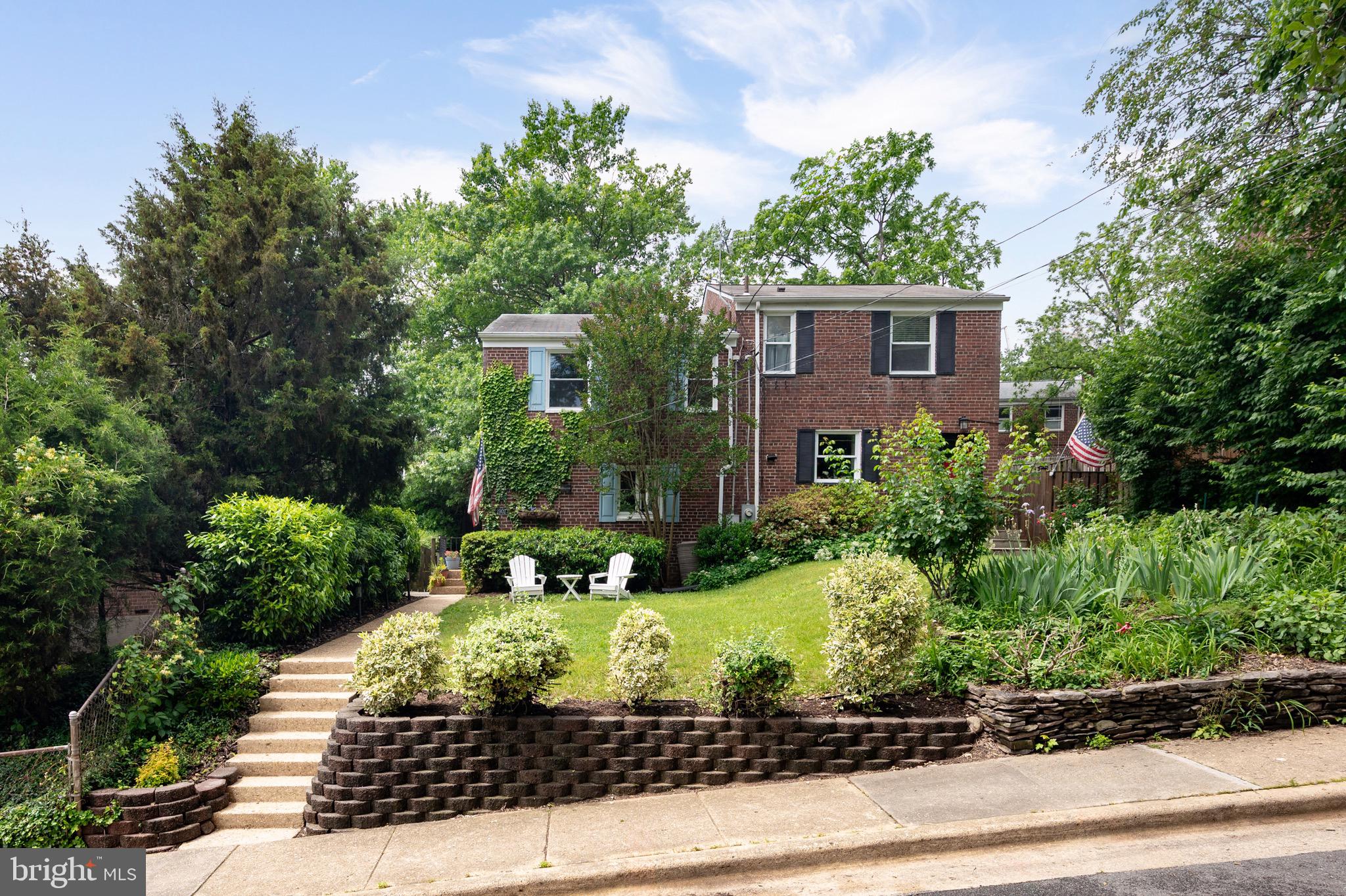 WARWICK VILLAGE - Residential Lease