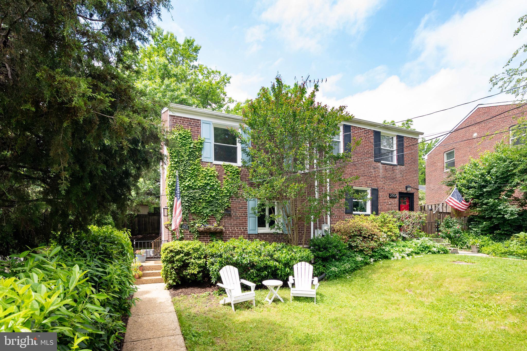 WARWICK VILLAGE - Residential Lease