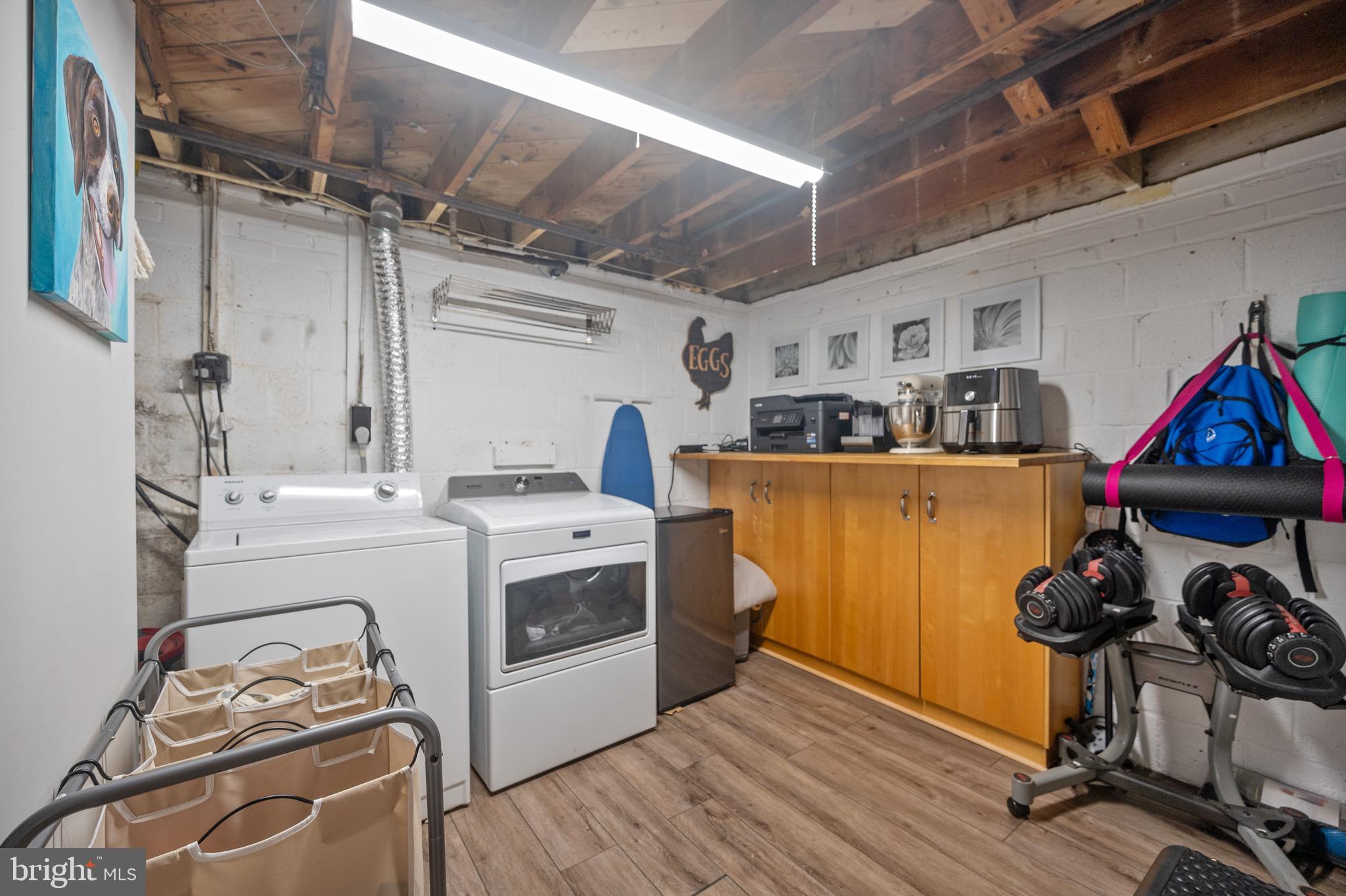 WARWICK VILLAGE - Residential Lease