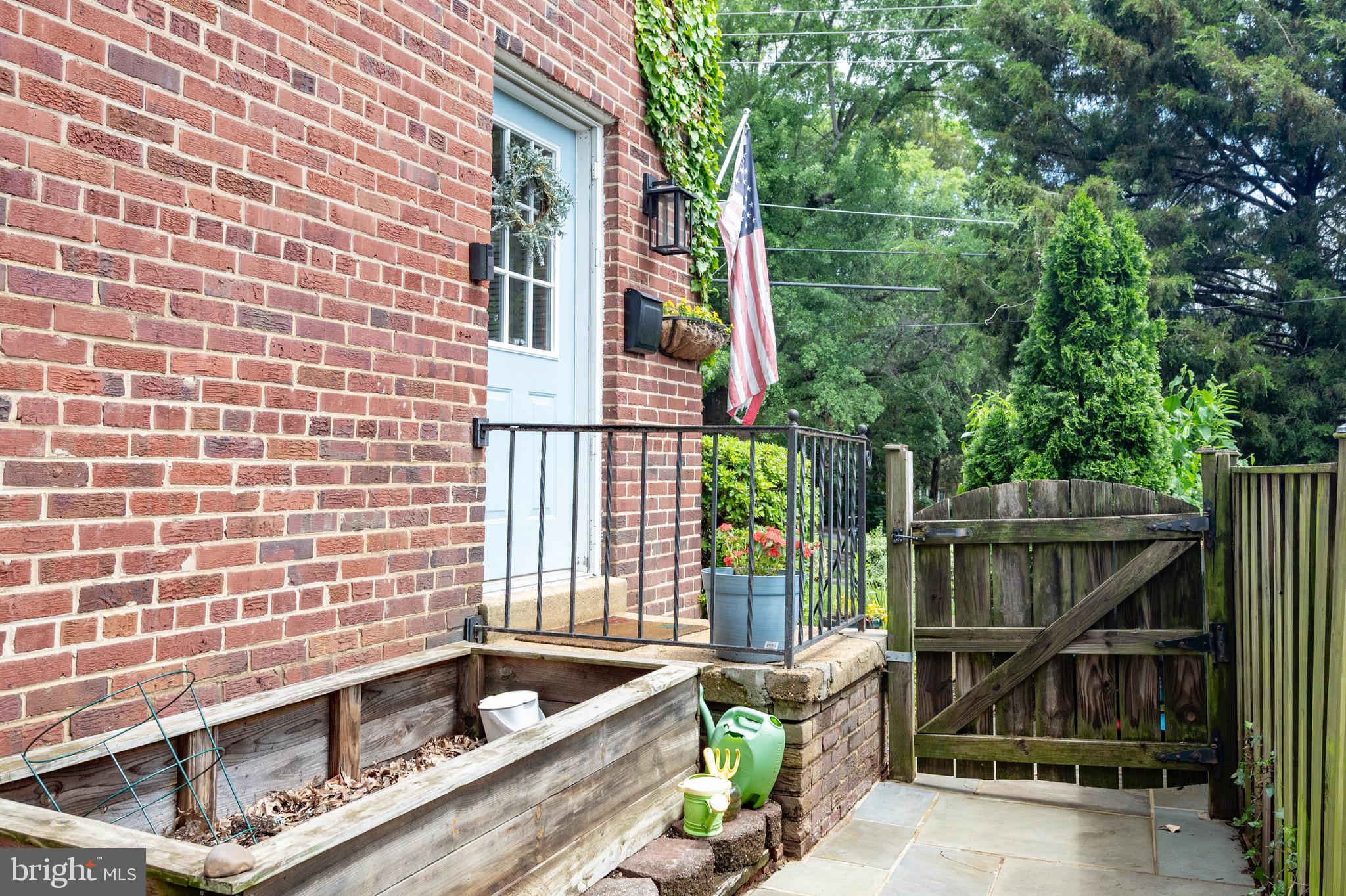 WARWICK VILLAGE - Residential Lease