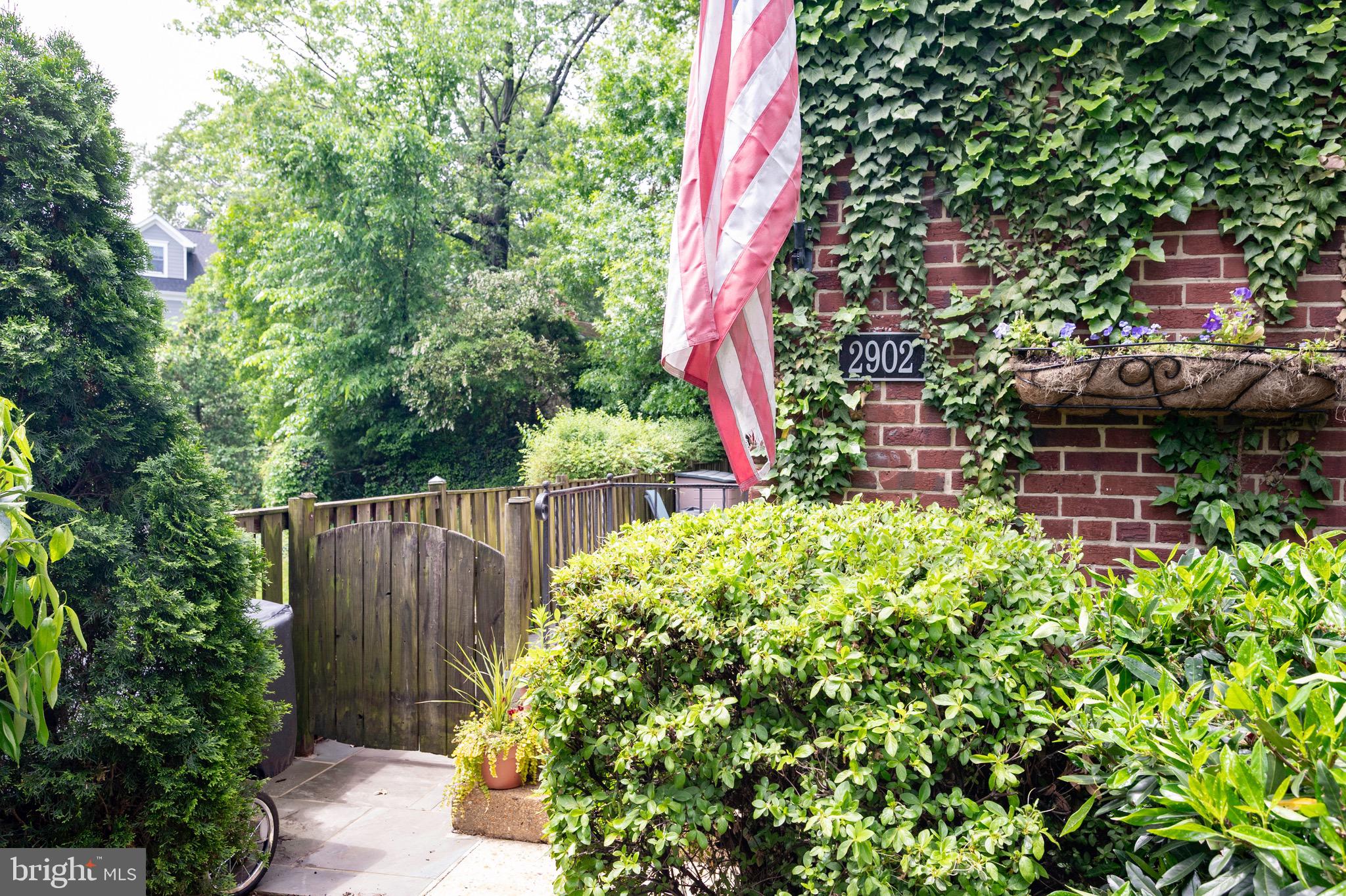 WARWICK VILLAGE - Residential Lease