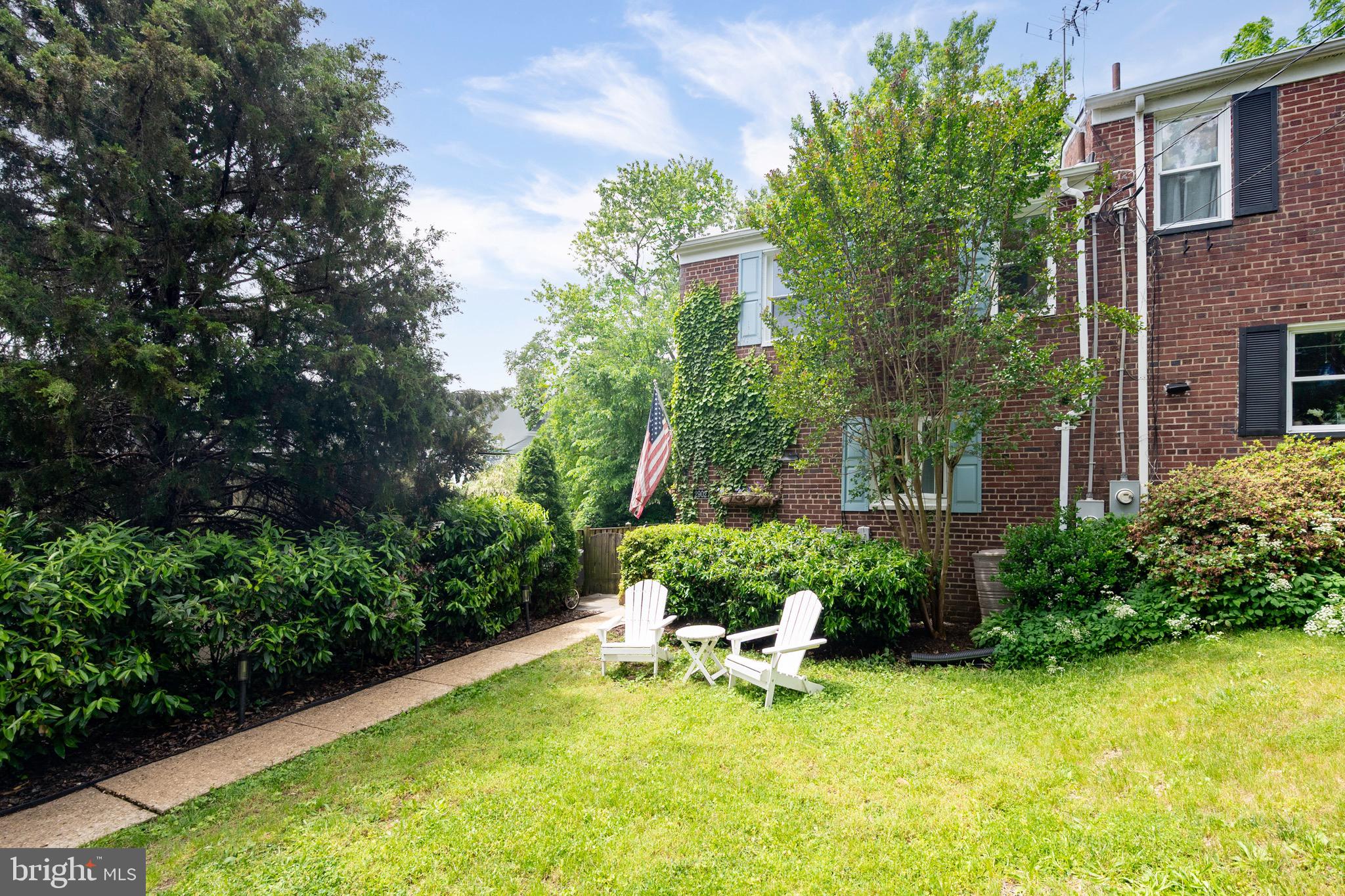 WARWICK VILLAGE - Residential Lease