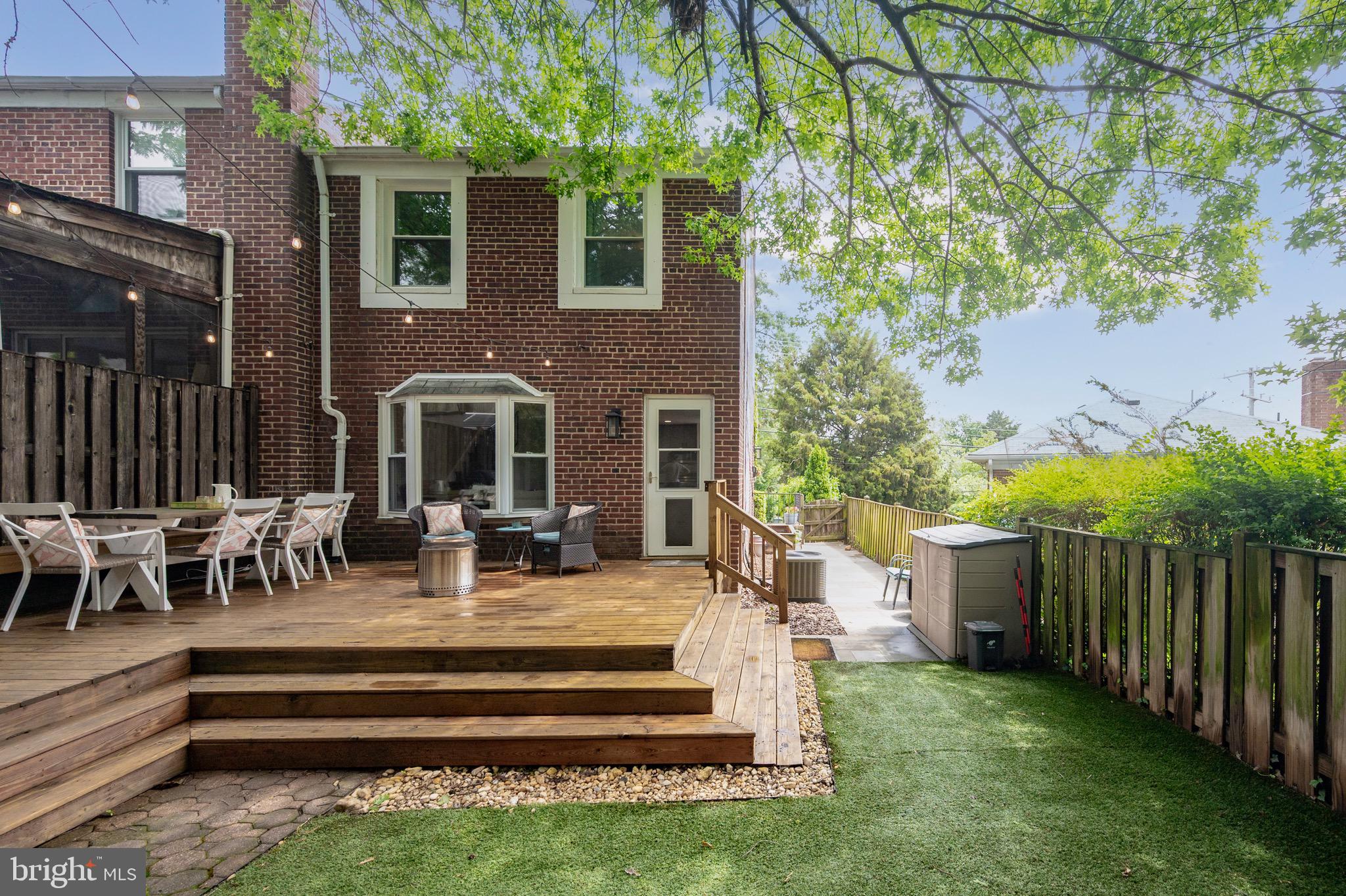 WARWICK VILLAGE - Residential Lease