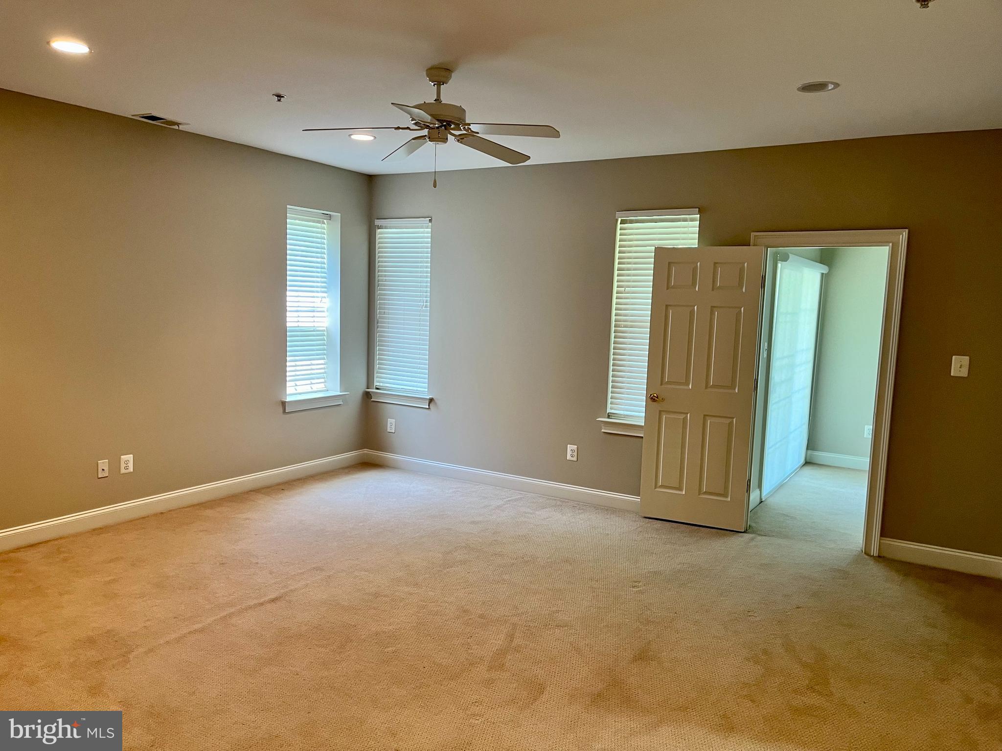 TAYLOR VILLAGE - Residential Lease