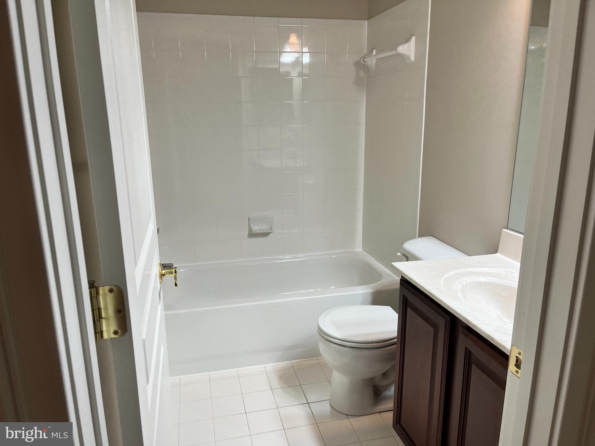 TAYLOR VILLAGE - Residential Lease