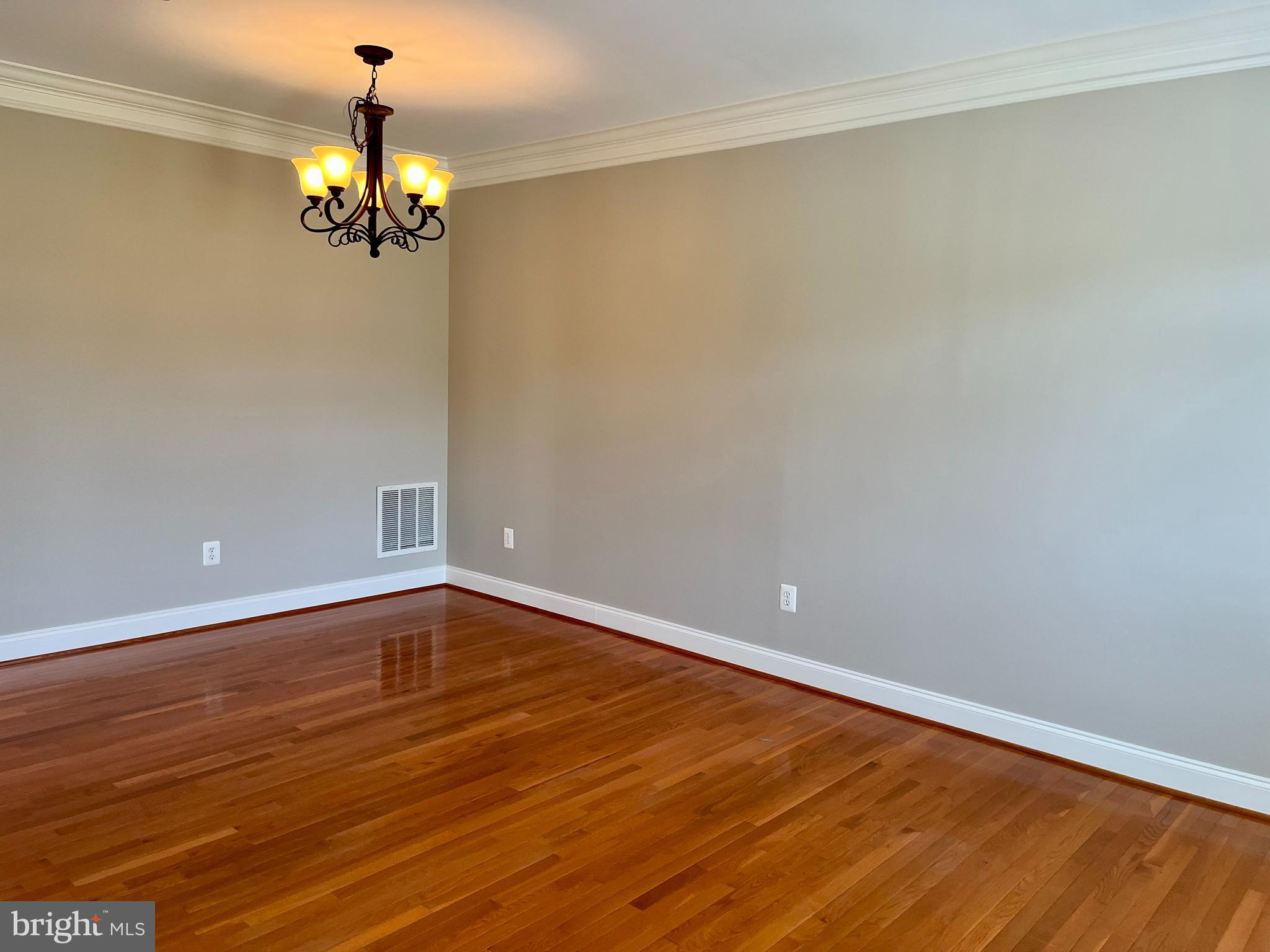 TAYLOR VILLAGE - Residential Lease