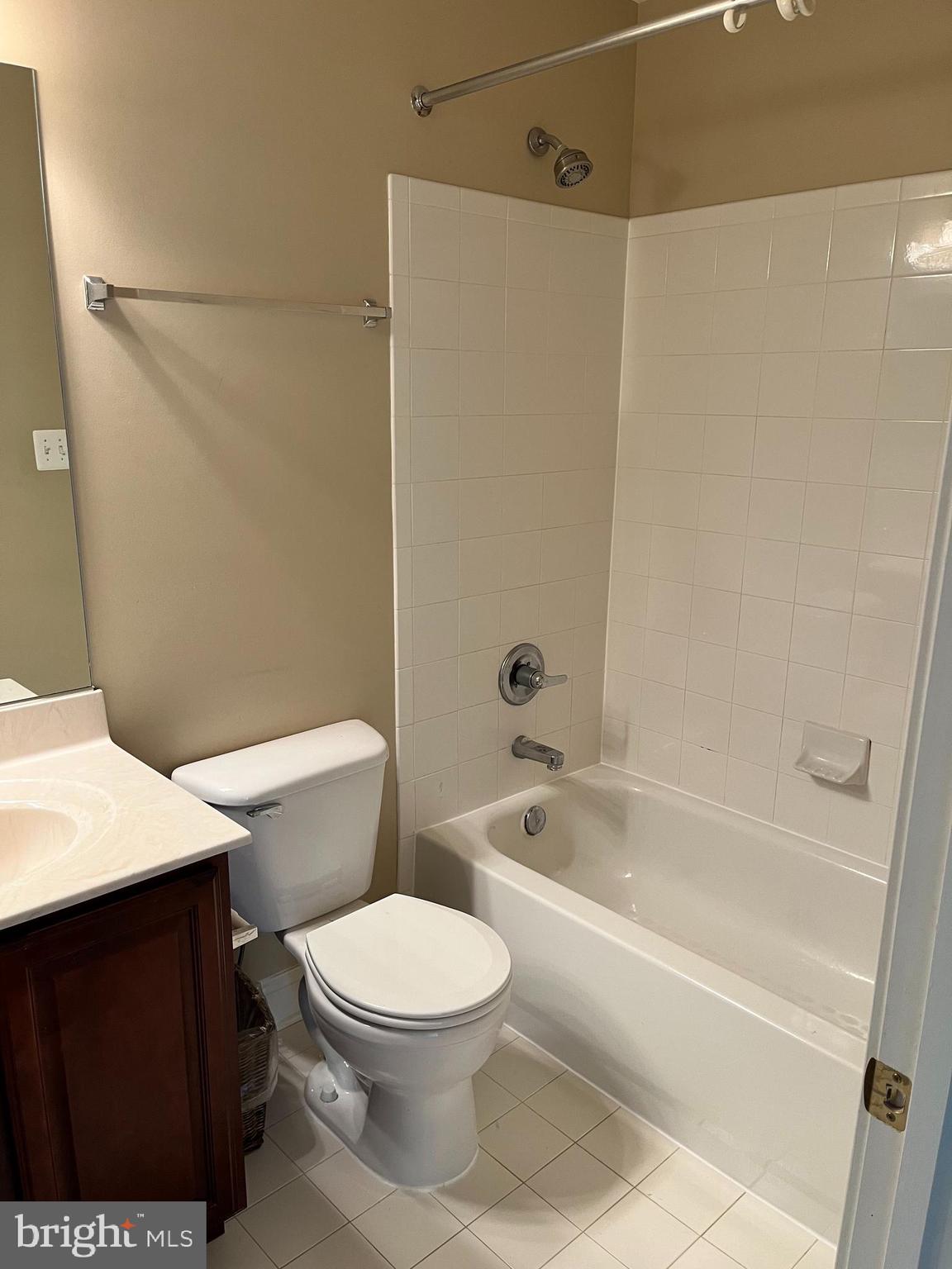 TAYLOR VILLAGE - Residential Lease