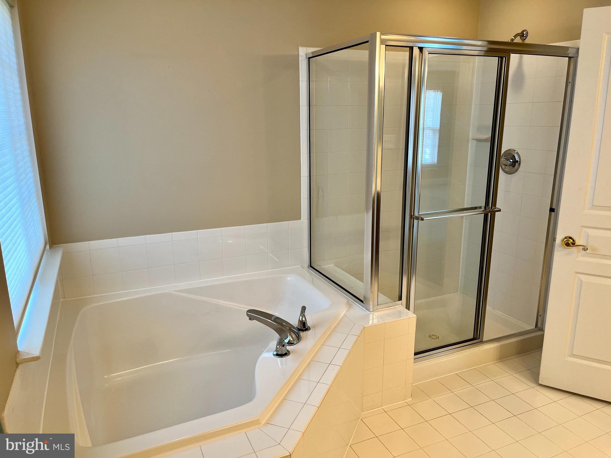 TAYLOR VILLAGE - Residential Lease