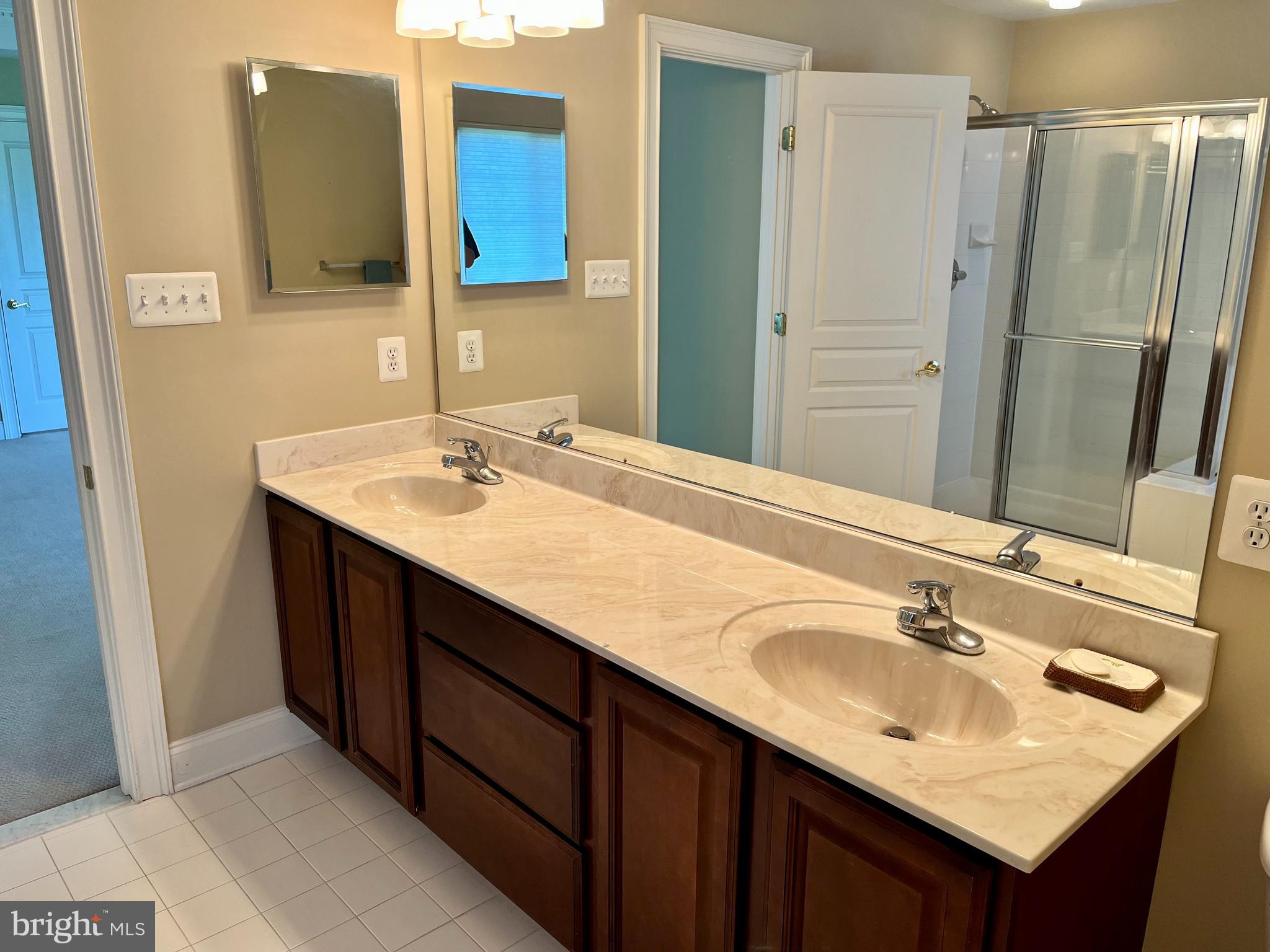 TAYLOR VILLAGE - Residential Lease