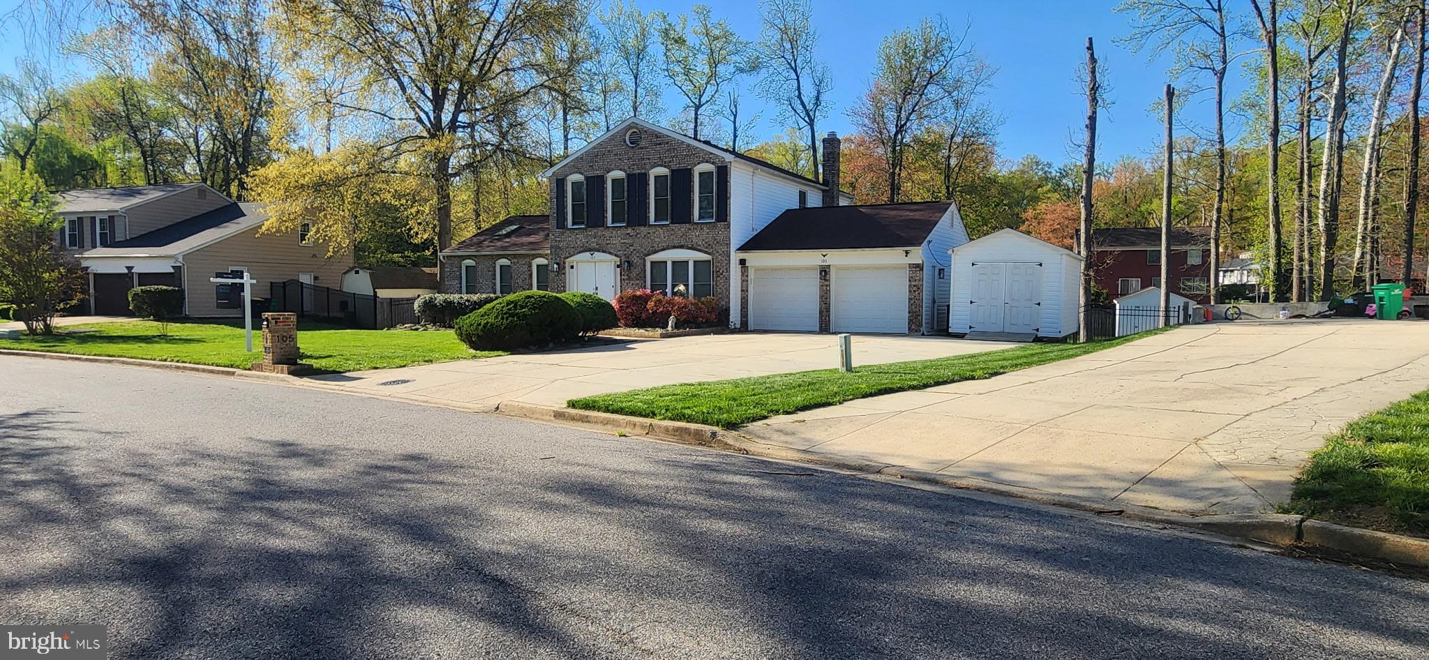 105 SAINT ANDREWS DRIVE E