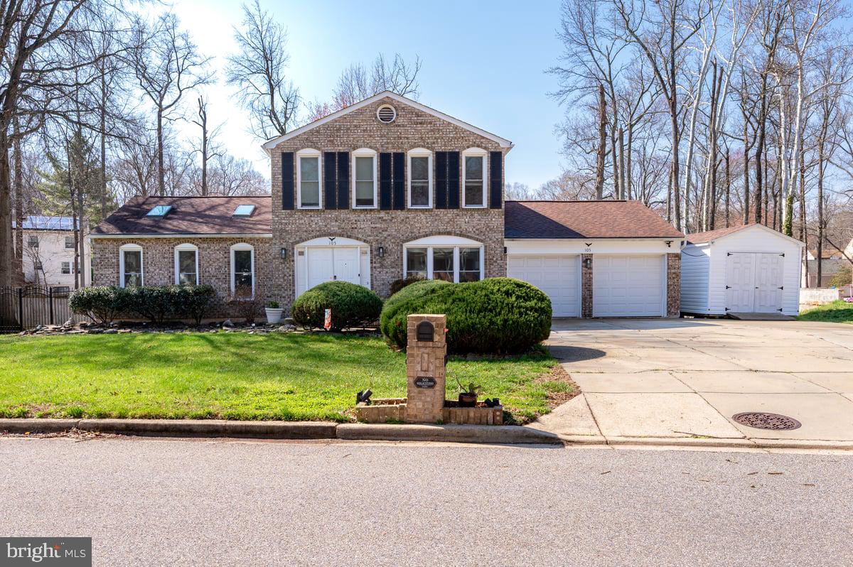 105 SAINT ANDREWS DRIVE E