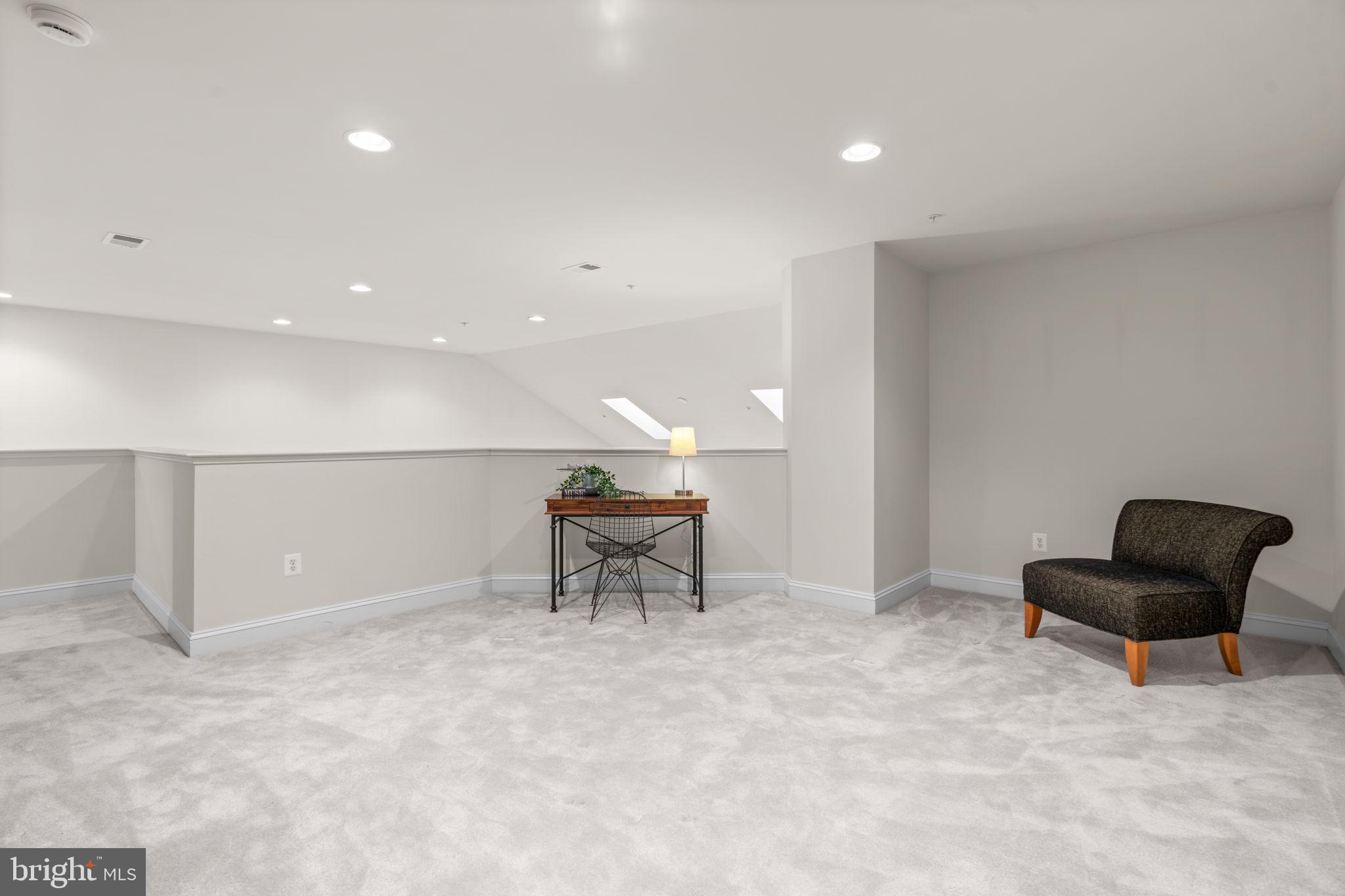 HIDDEN BLUFF - Residential